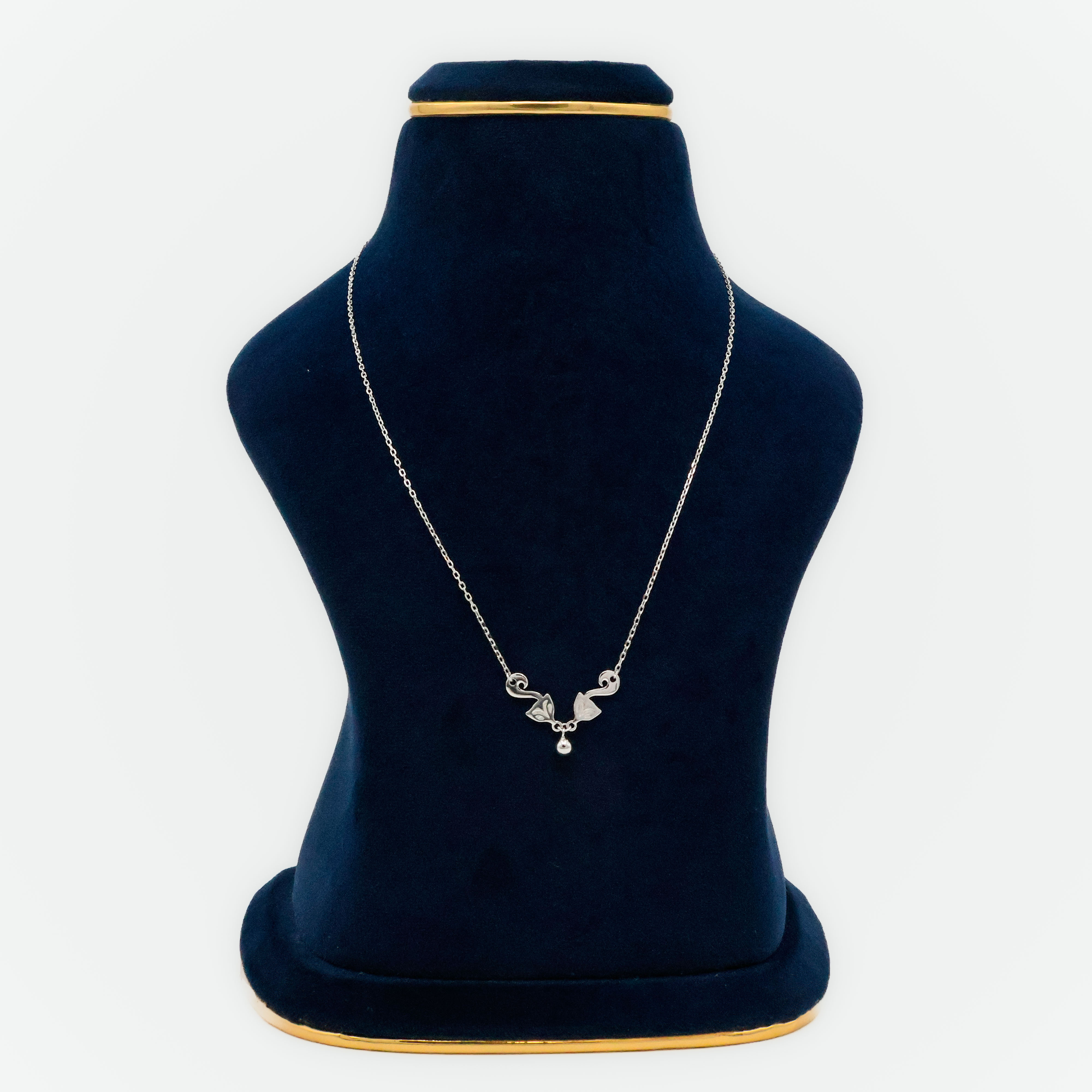 Arham Silver Palace - Silver Fox Necklace