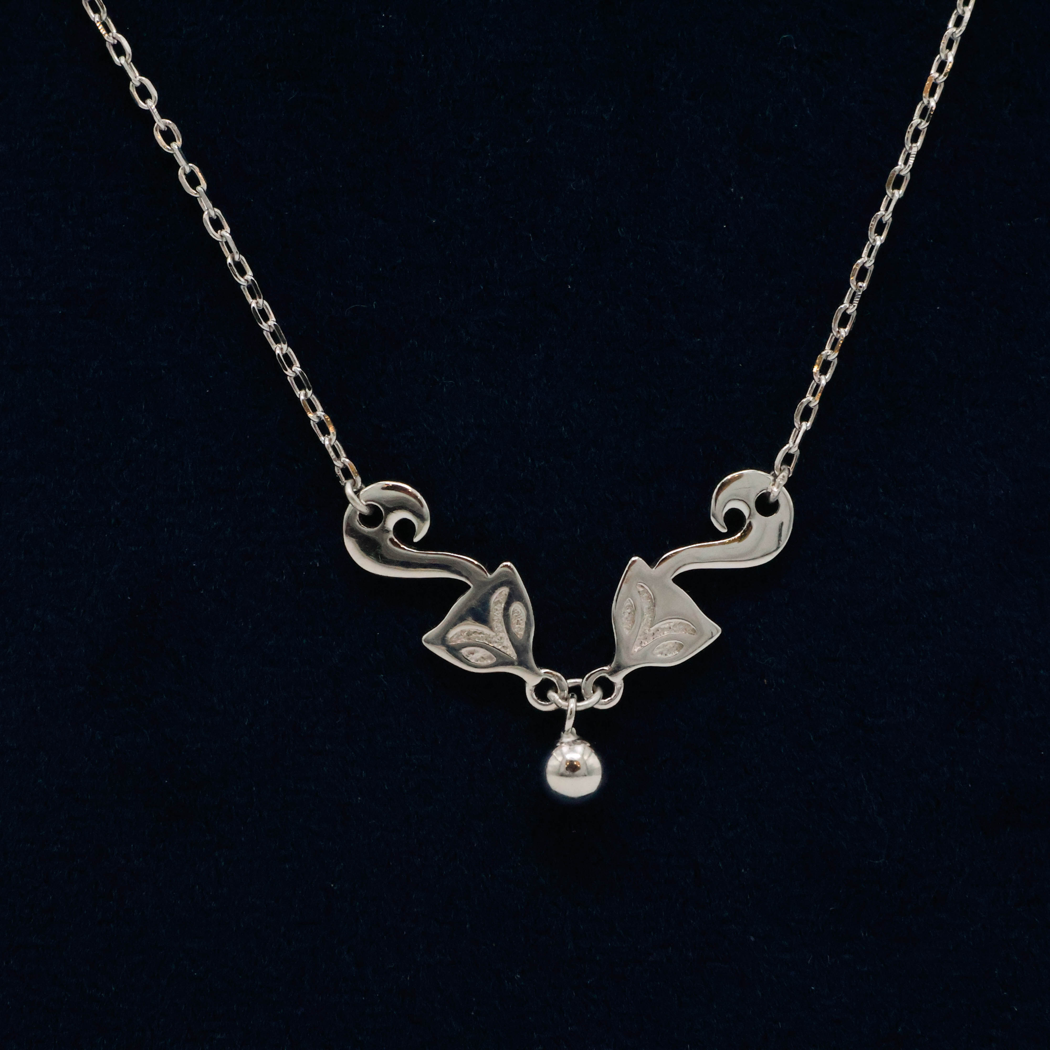 Arham Silver Palace - Silver Fox Necklace