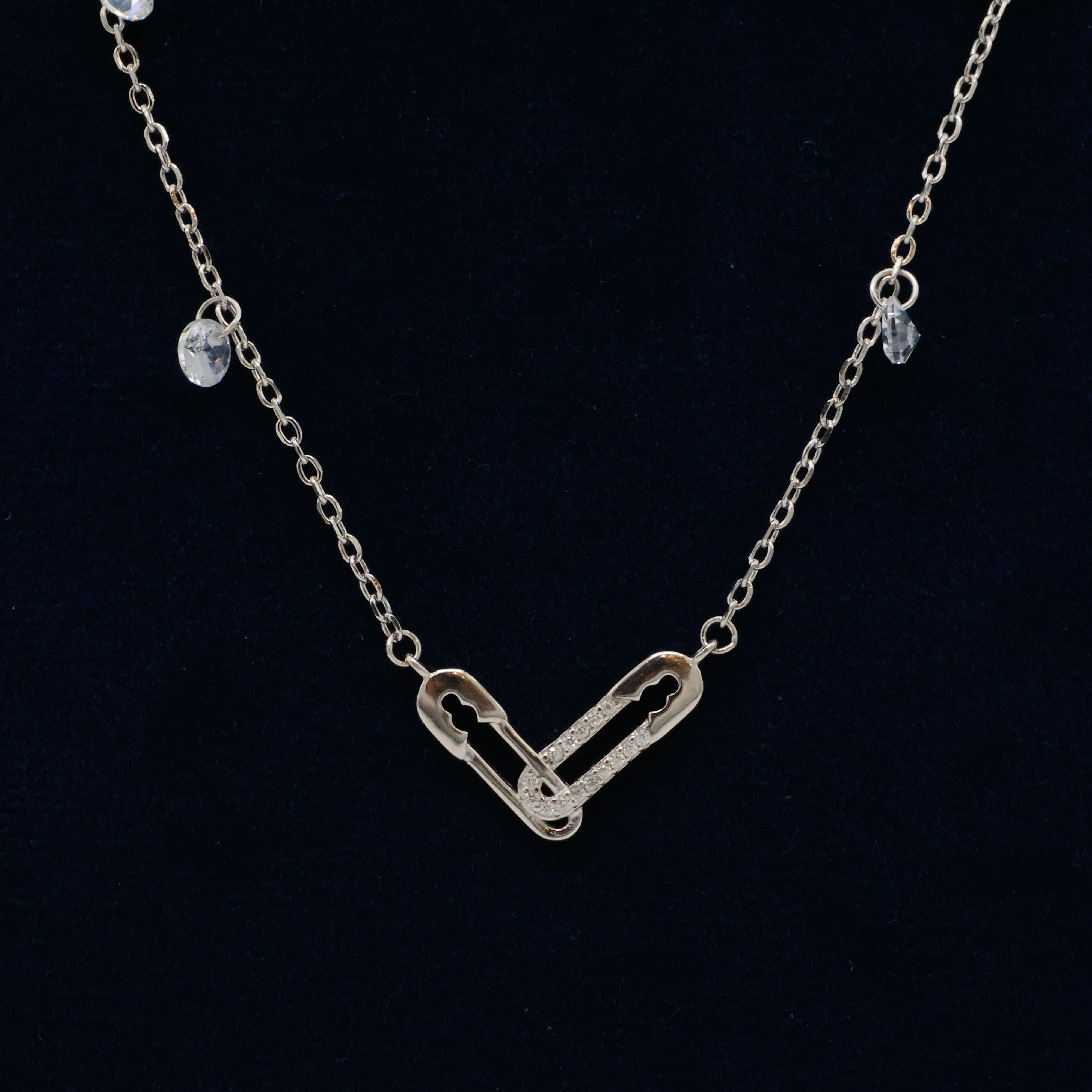 Arham Silver Palace - Silver Safety Necklace