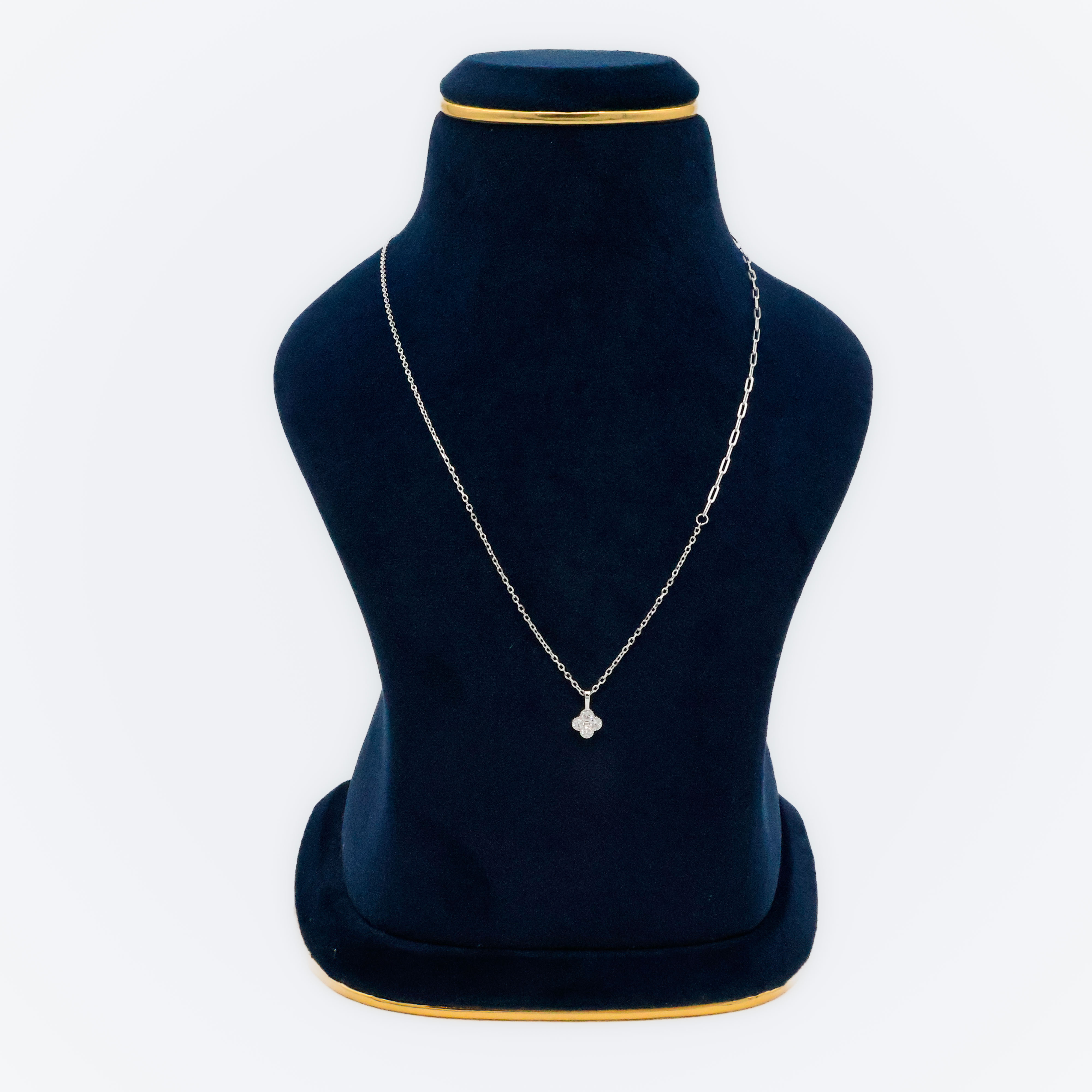 Arham Silver Palace - Silver Clover Necklace