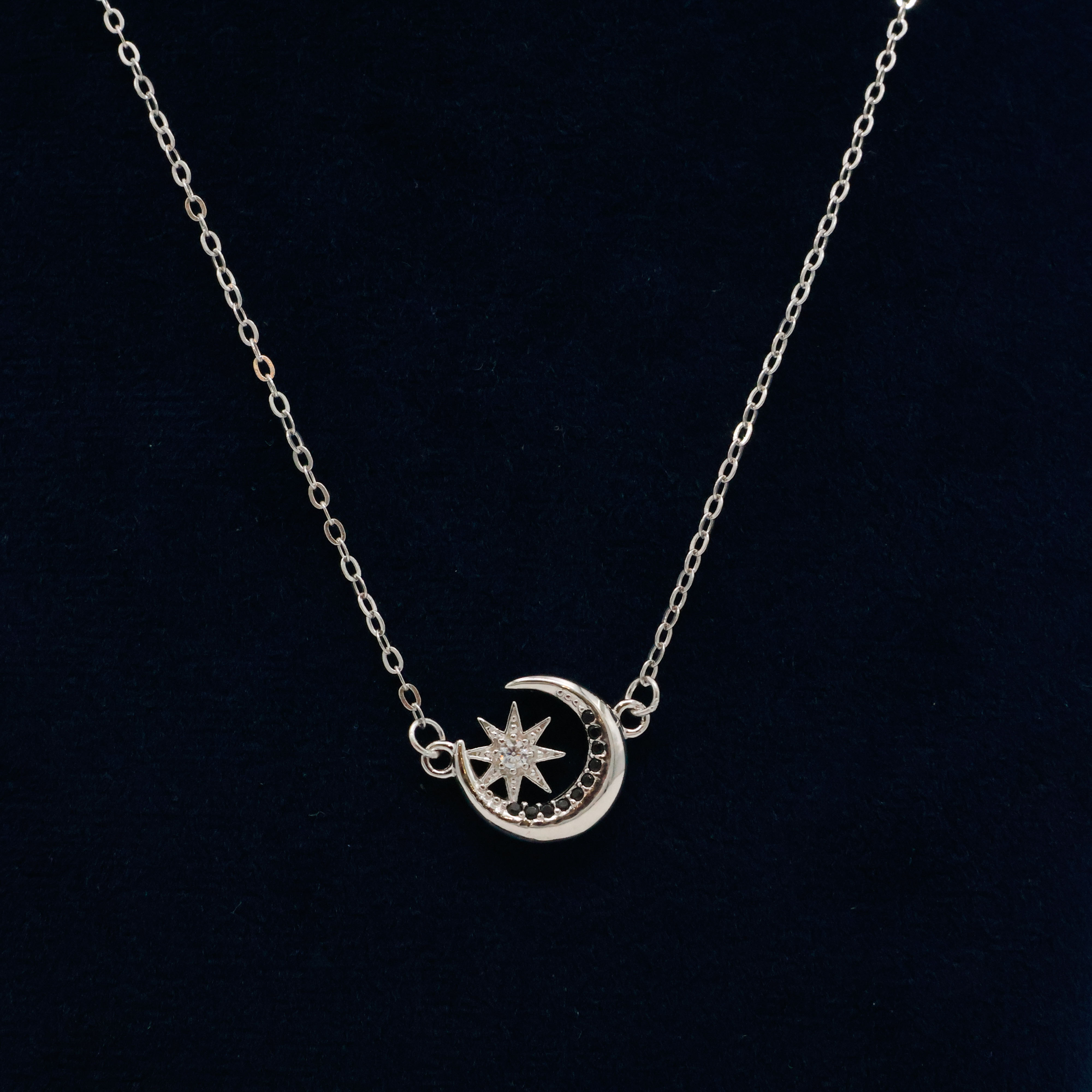 Arham Silver Palace - Silver Moon Pendant