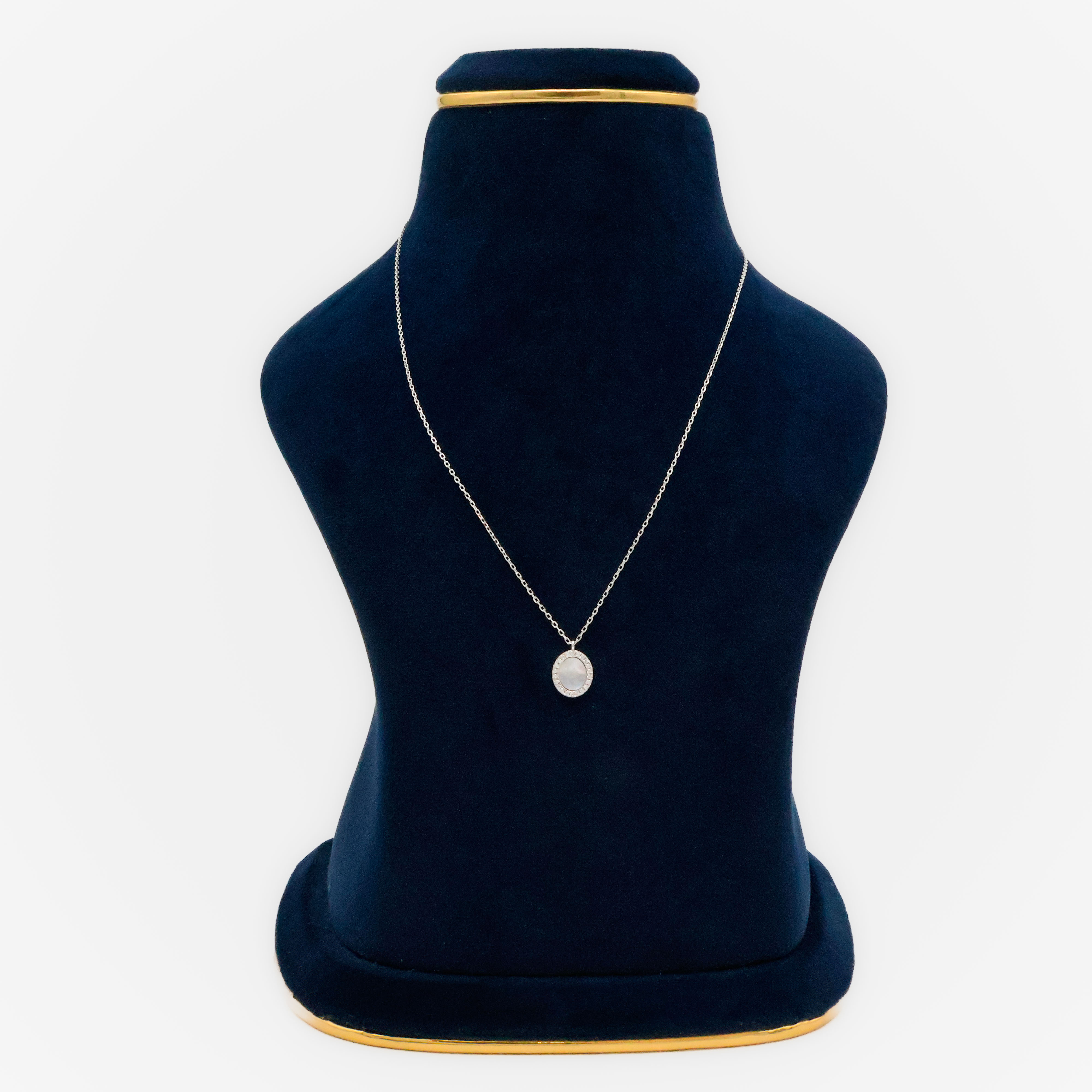 Arham Silver Palace - Silver Oval Pendant