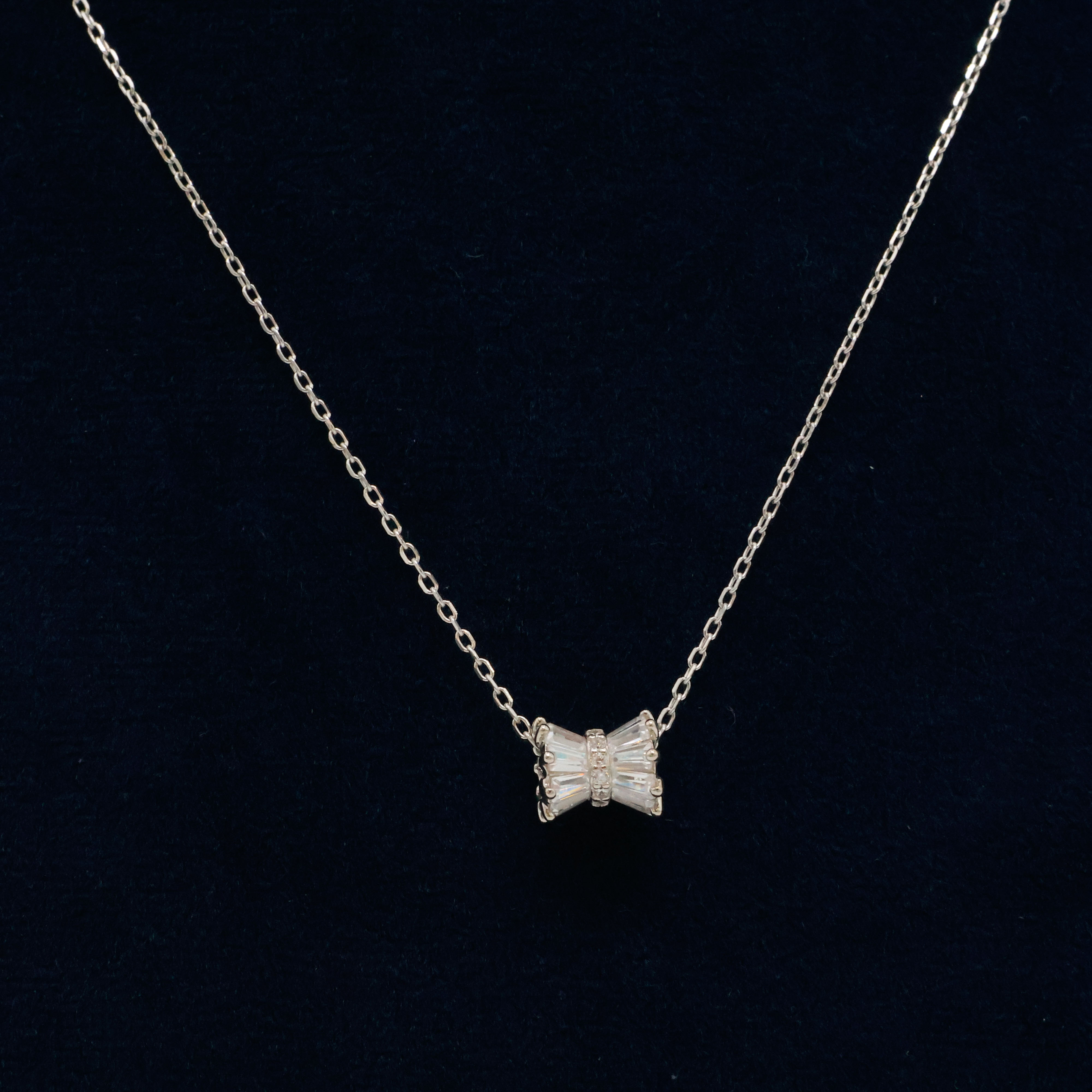 Arham Silver Palace - Silver Bow Pendant