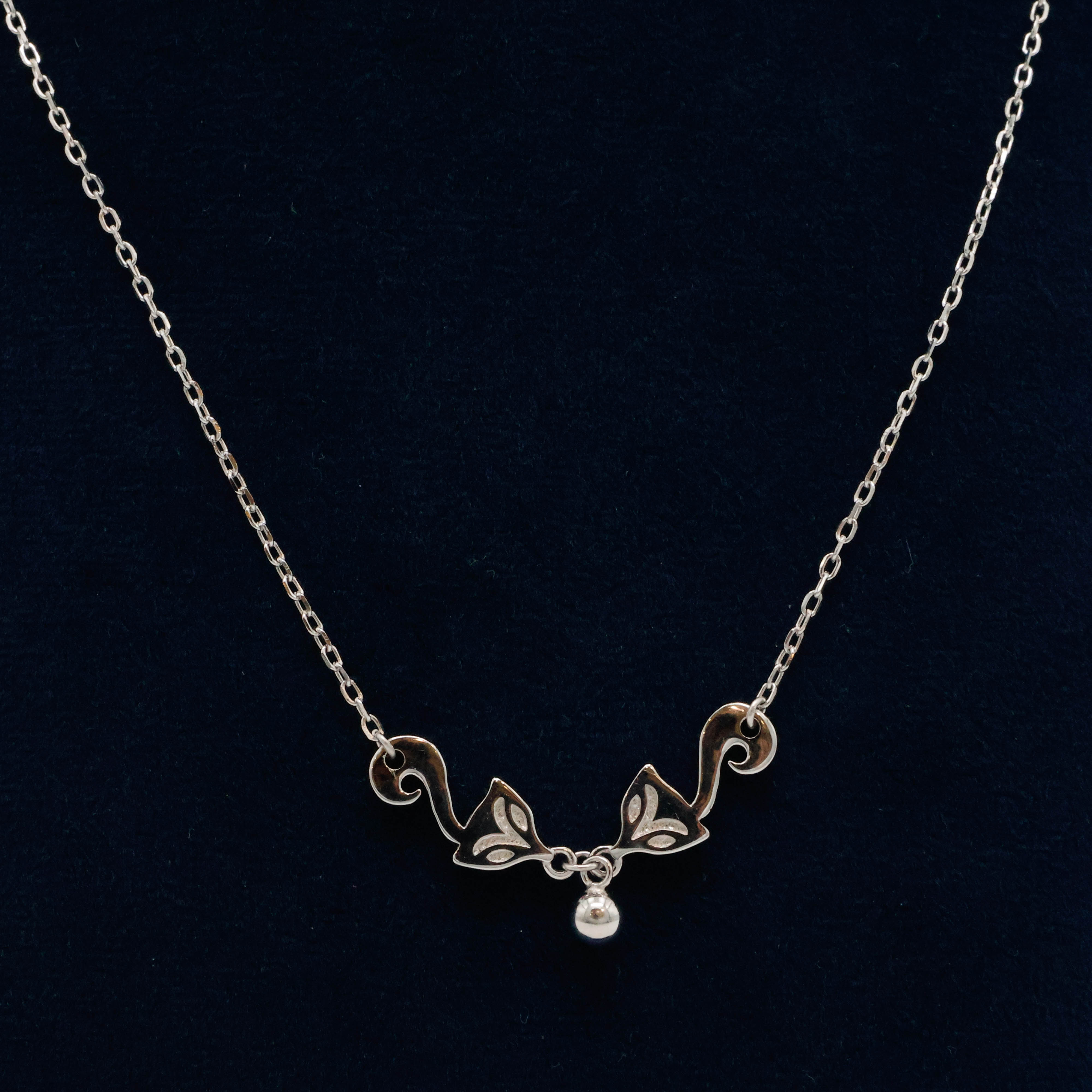 Arham Silver Palace - Silver Fox Pendant