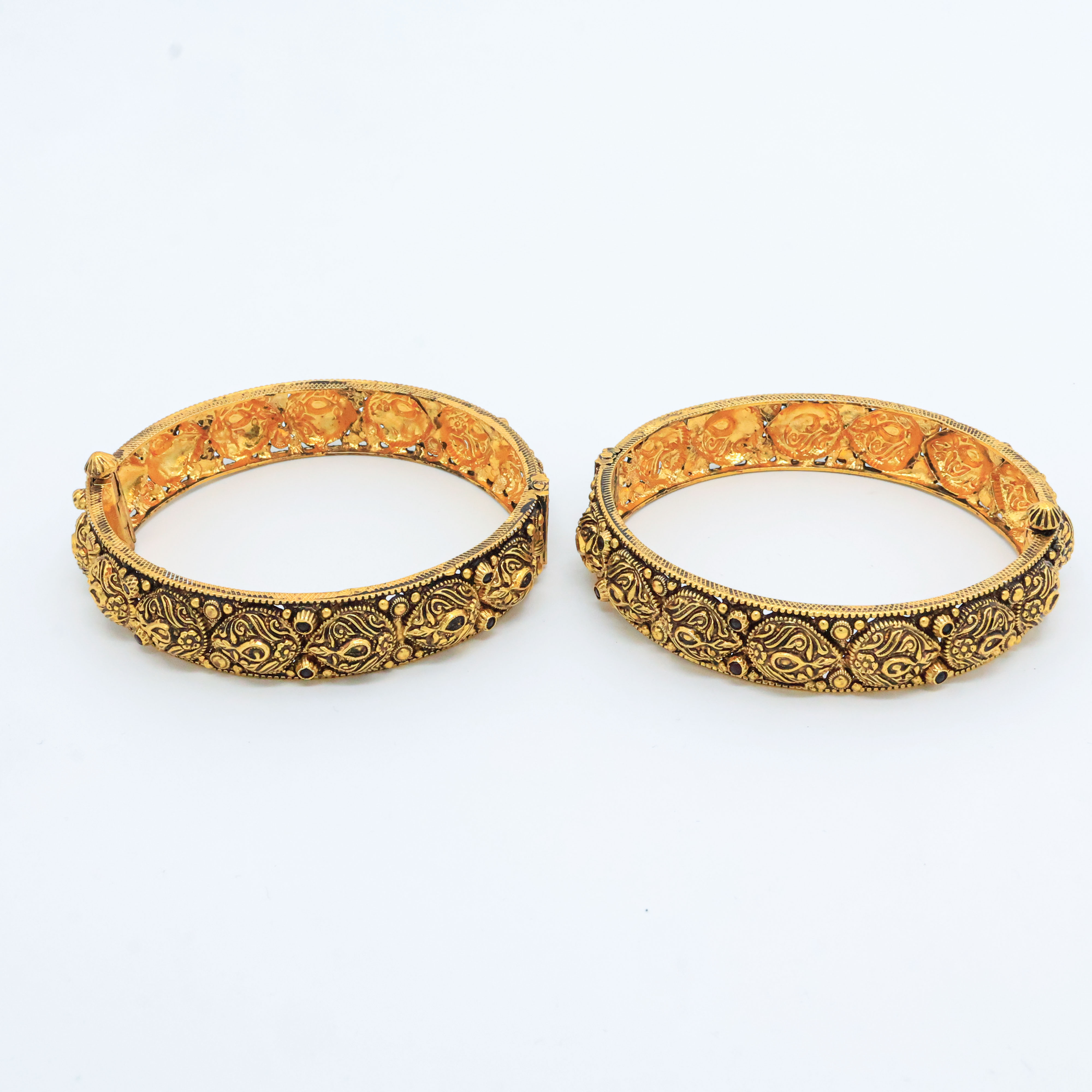 Arham Silver Palace - Gold Bangle Set