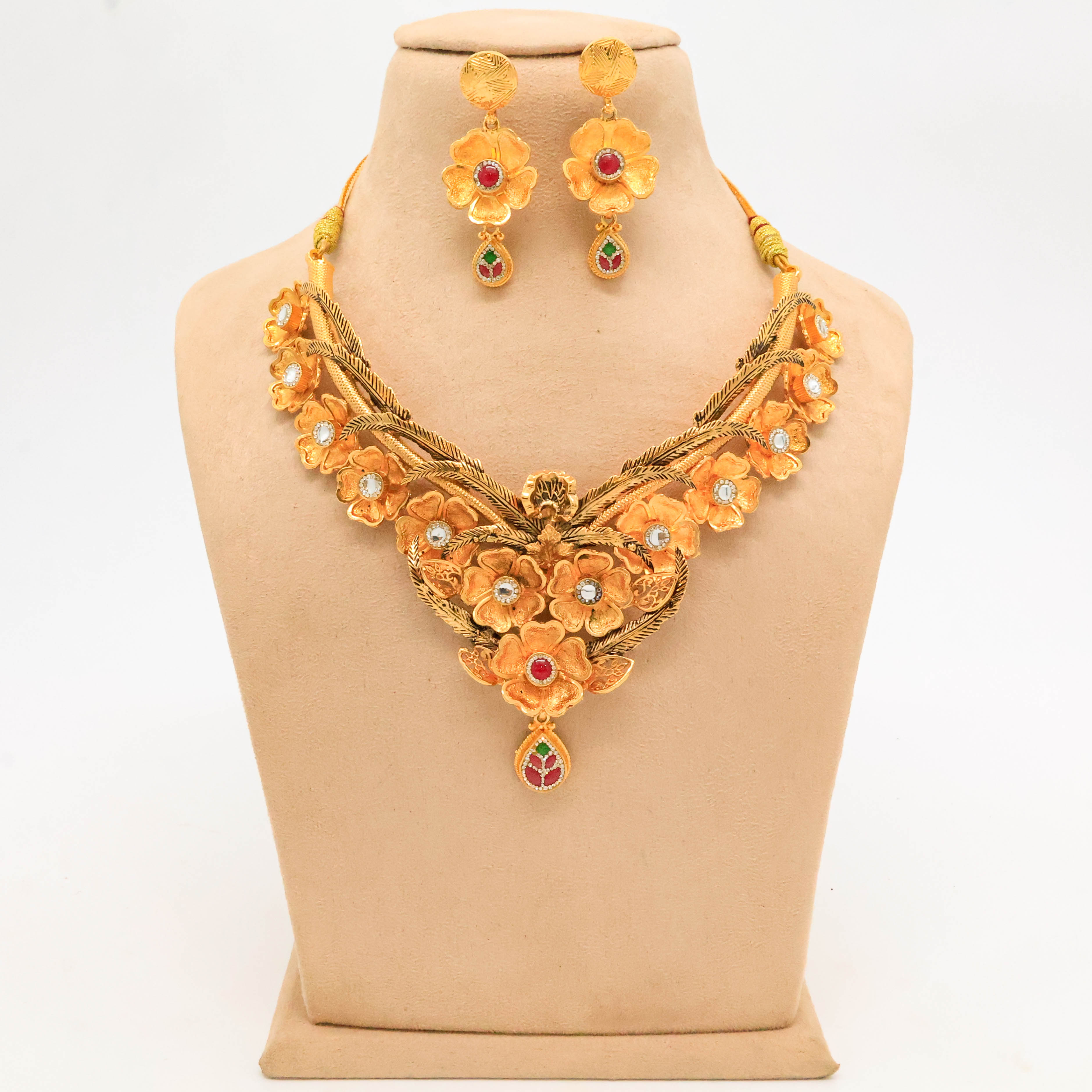 Arham Silver Palace - Gold Flower Necklace