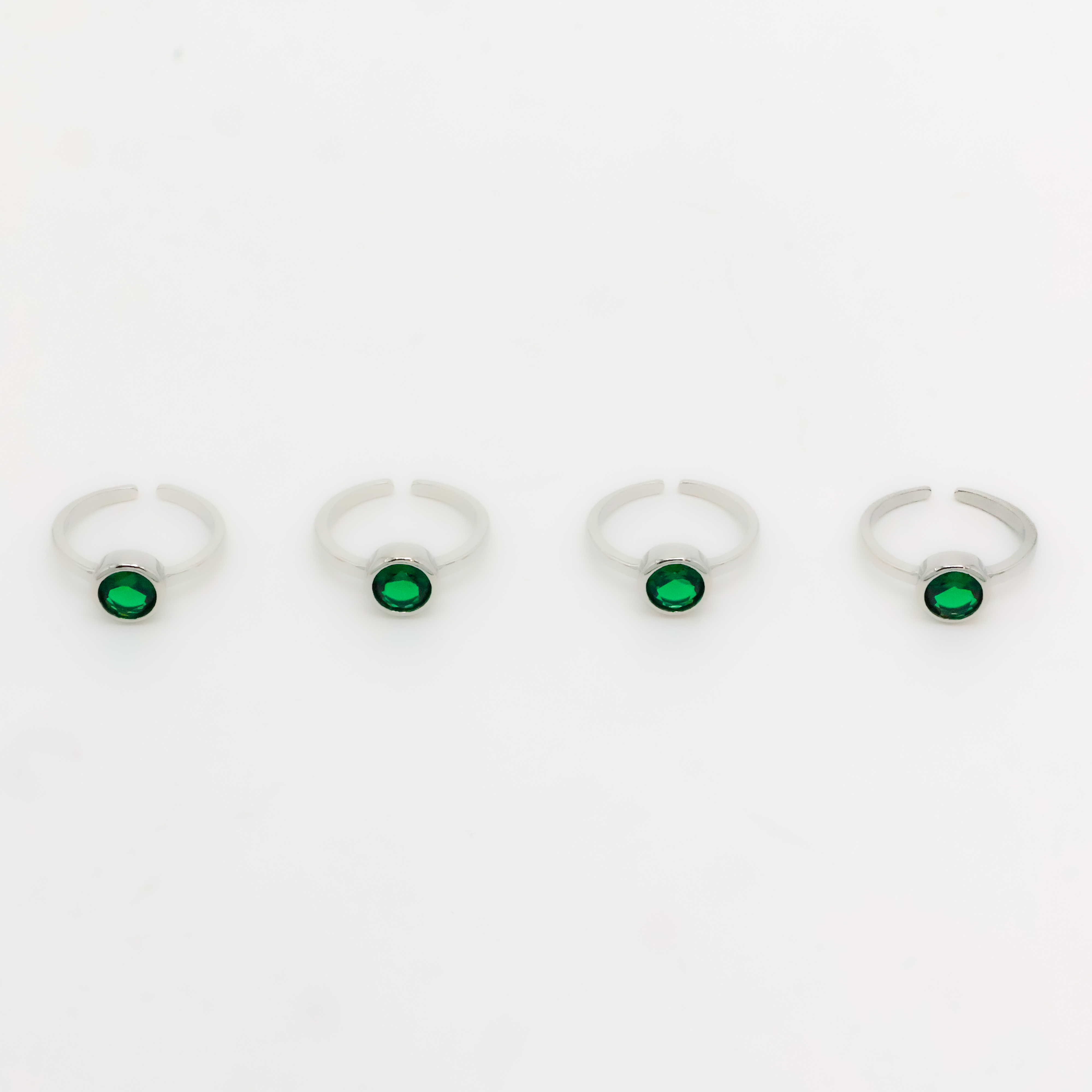 Arham Silver Palace - Silver Emerald Toe Rings