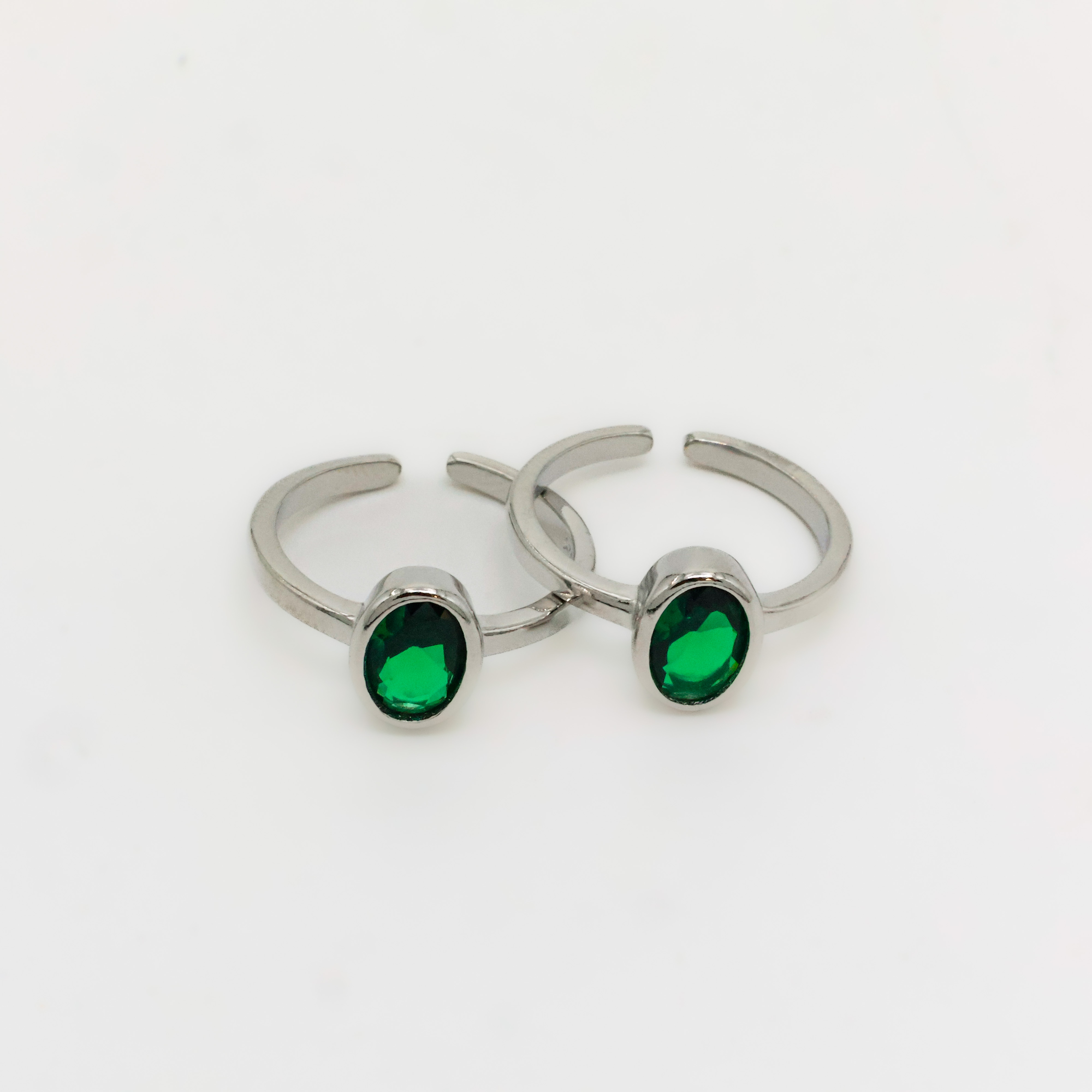 Arham Silver Palace - Silver Emerald Toe Rings