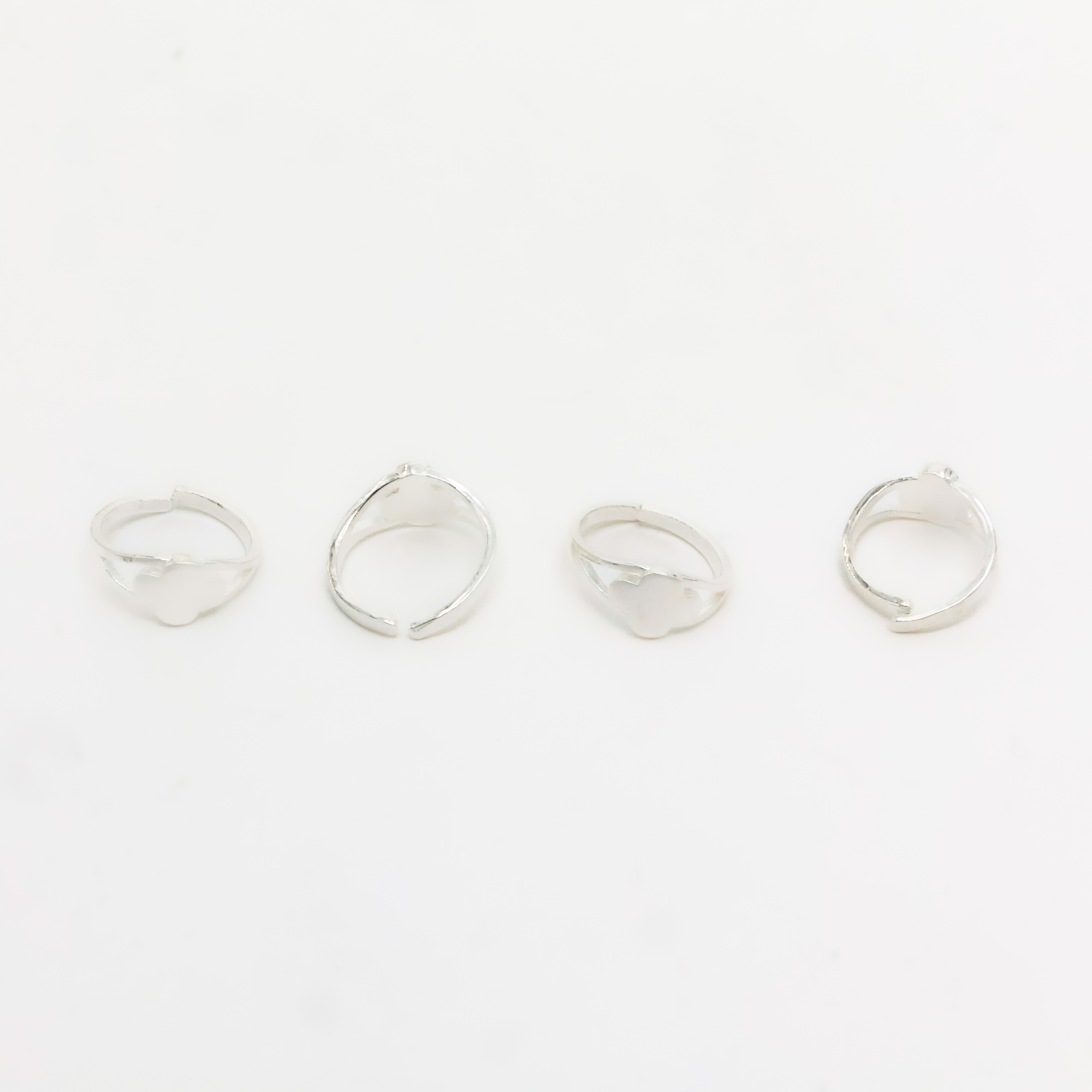 Arham Silver Palace - Silver Clover Rings