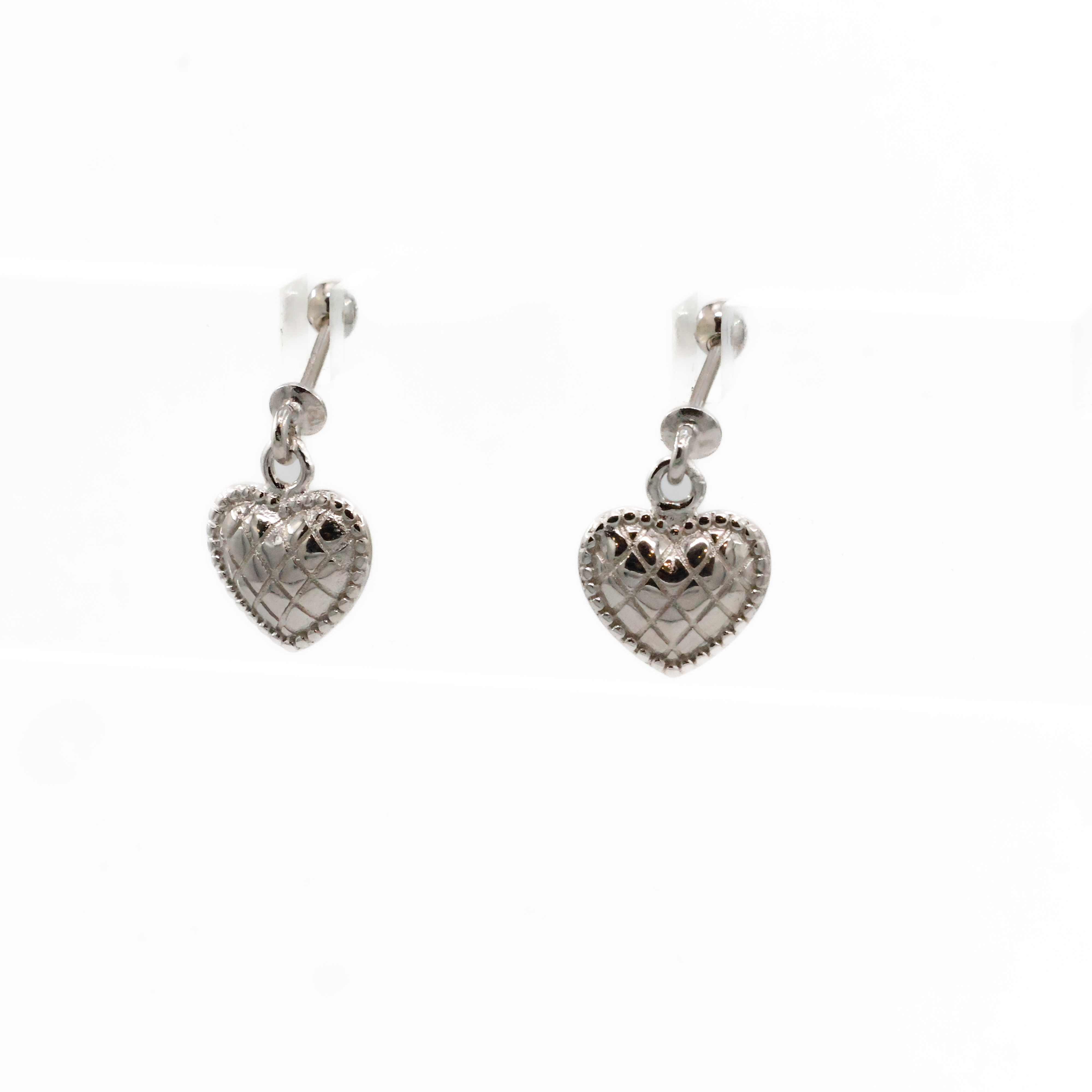 Arham Silver Palace - Silver Heart Earrings