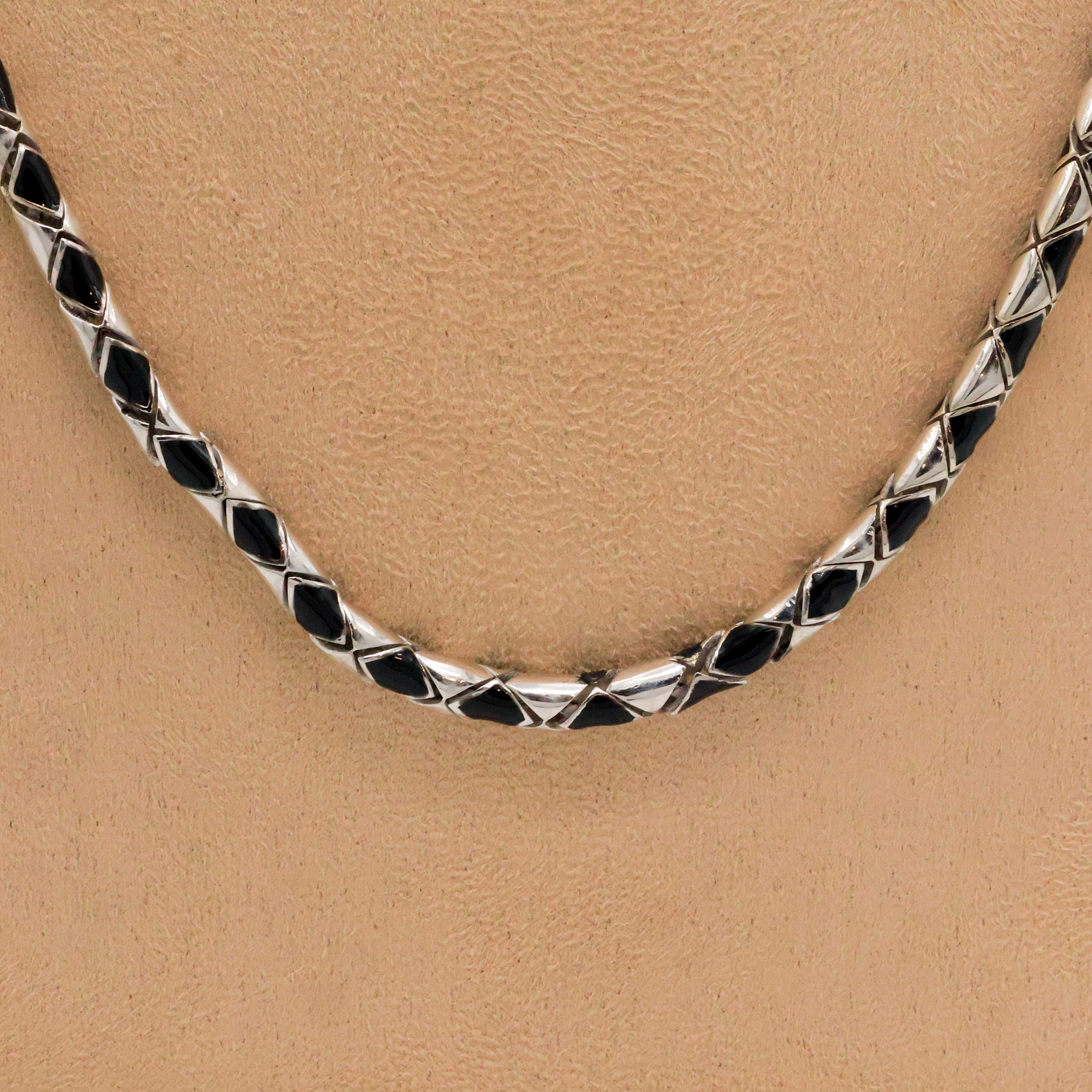 Arham Silver Palace - Silver Black Necklace