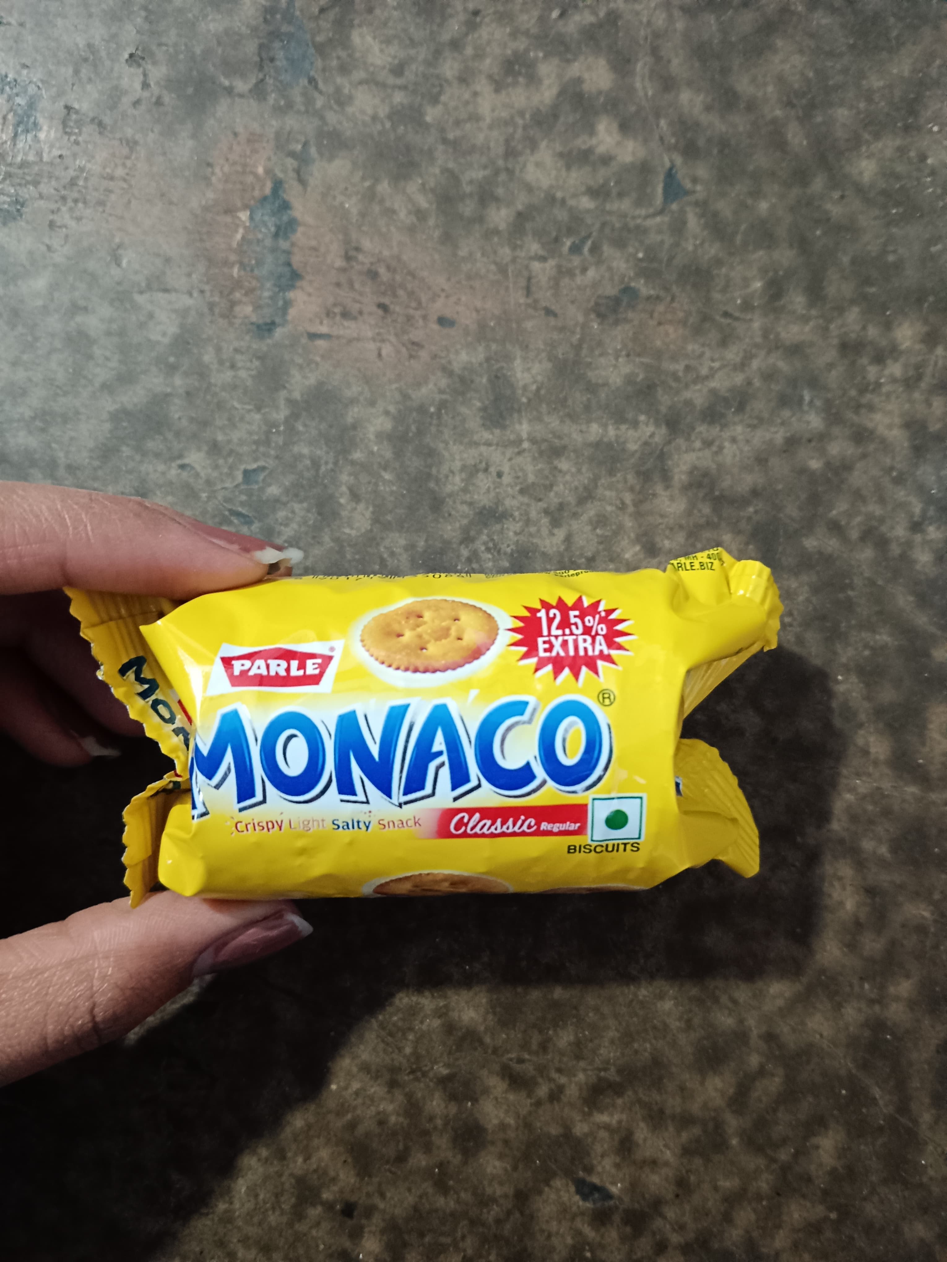 Monaco biscuit