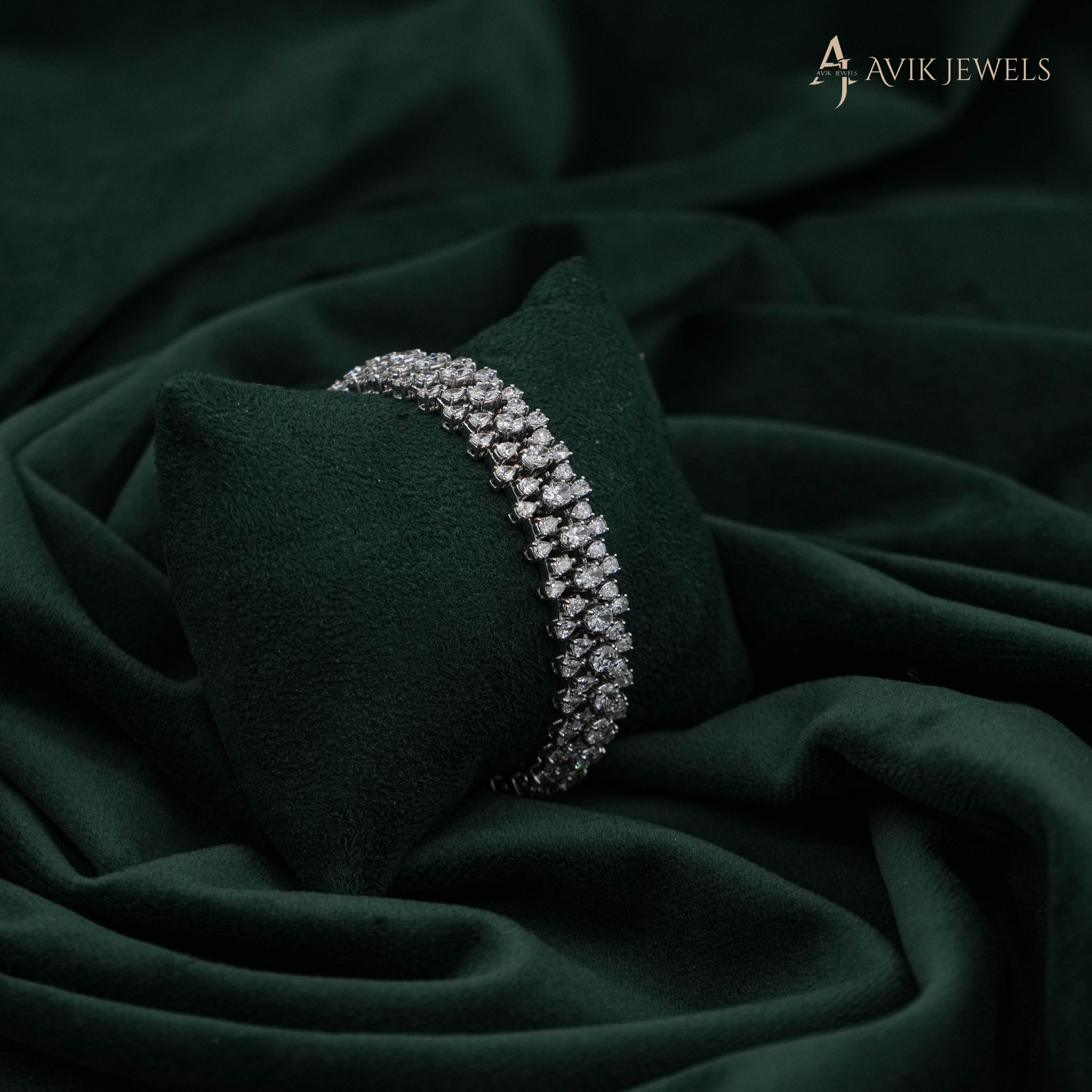 Avik Jewels - Lab Grown Diamond Emerald Bracelet