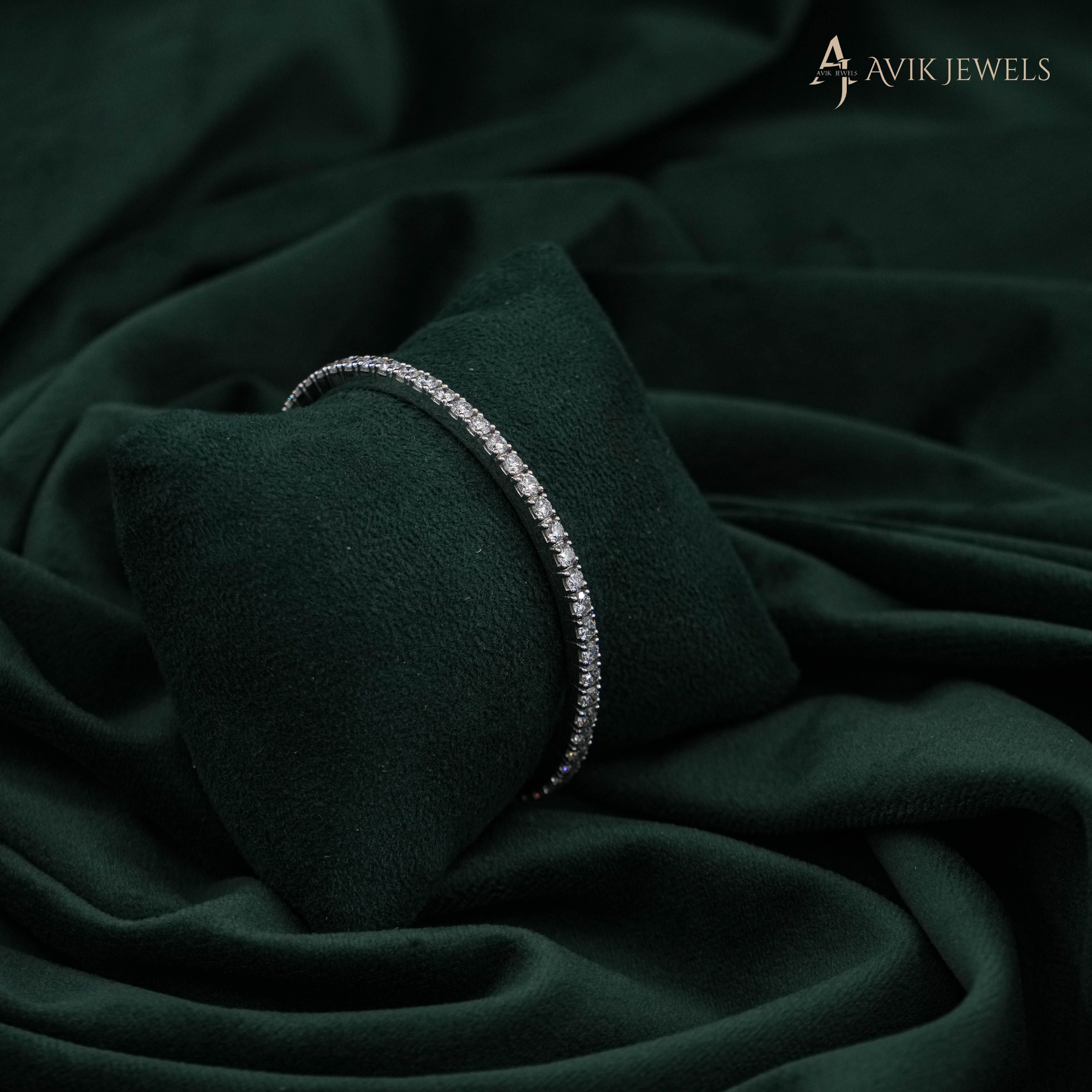 Avik Jewels - Lab Grown Diamond Heart Bracelet