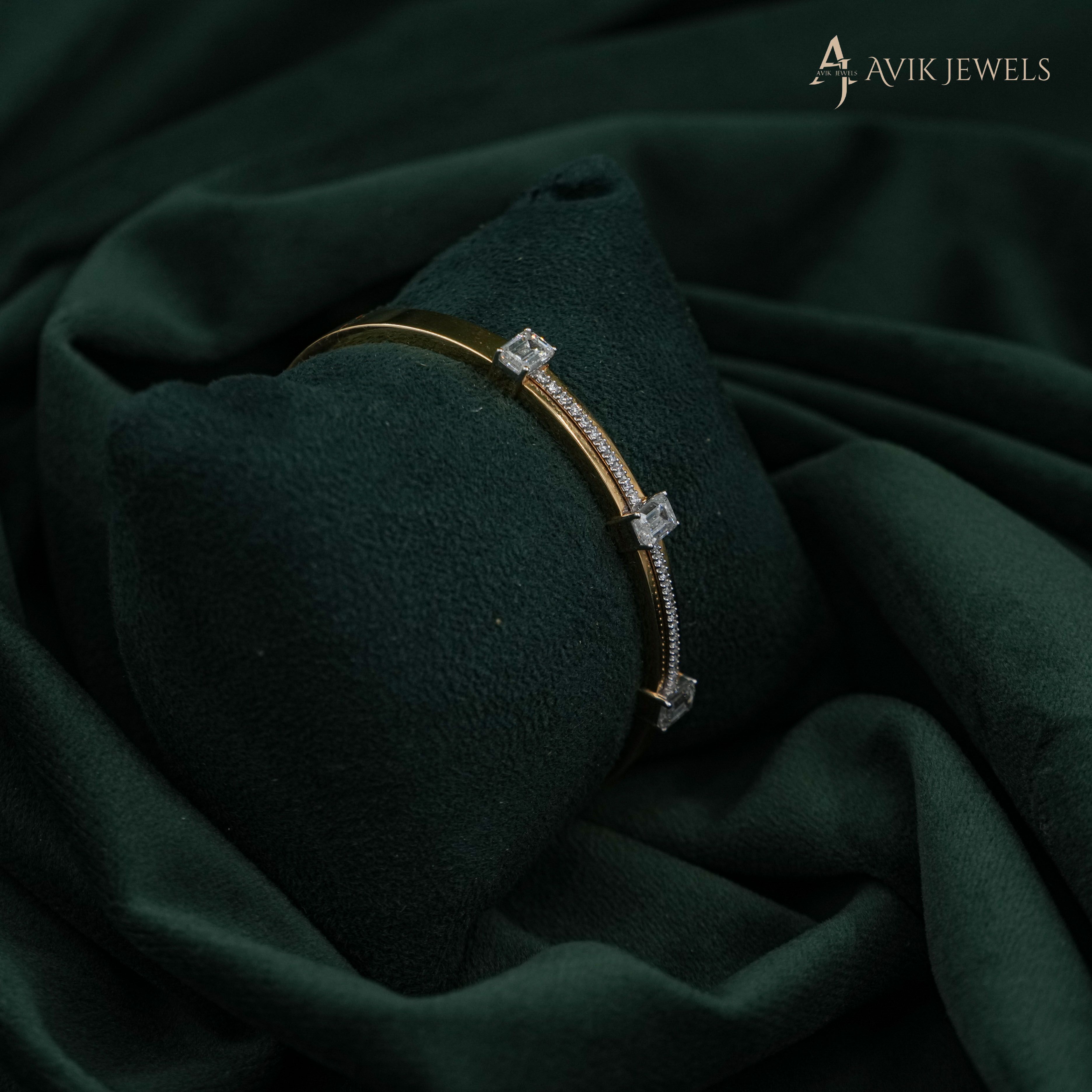 Avik Jewels - Ruby Lab Grown Diamond Bracelet