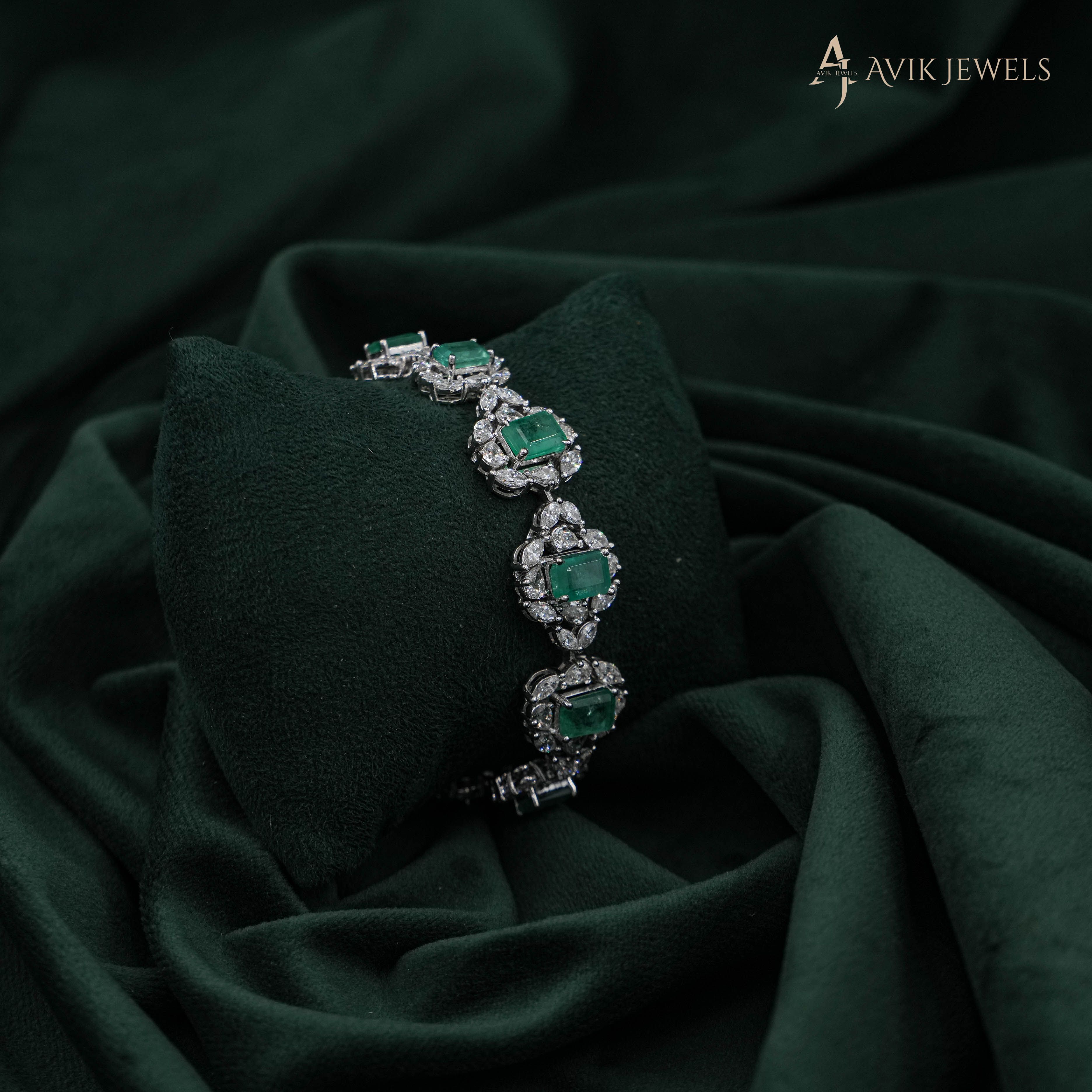 Avik Jewels - Lab Grown Diamond Gold Bracelet
