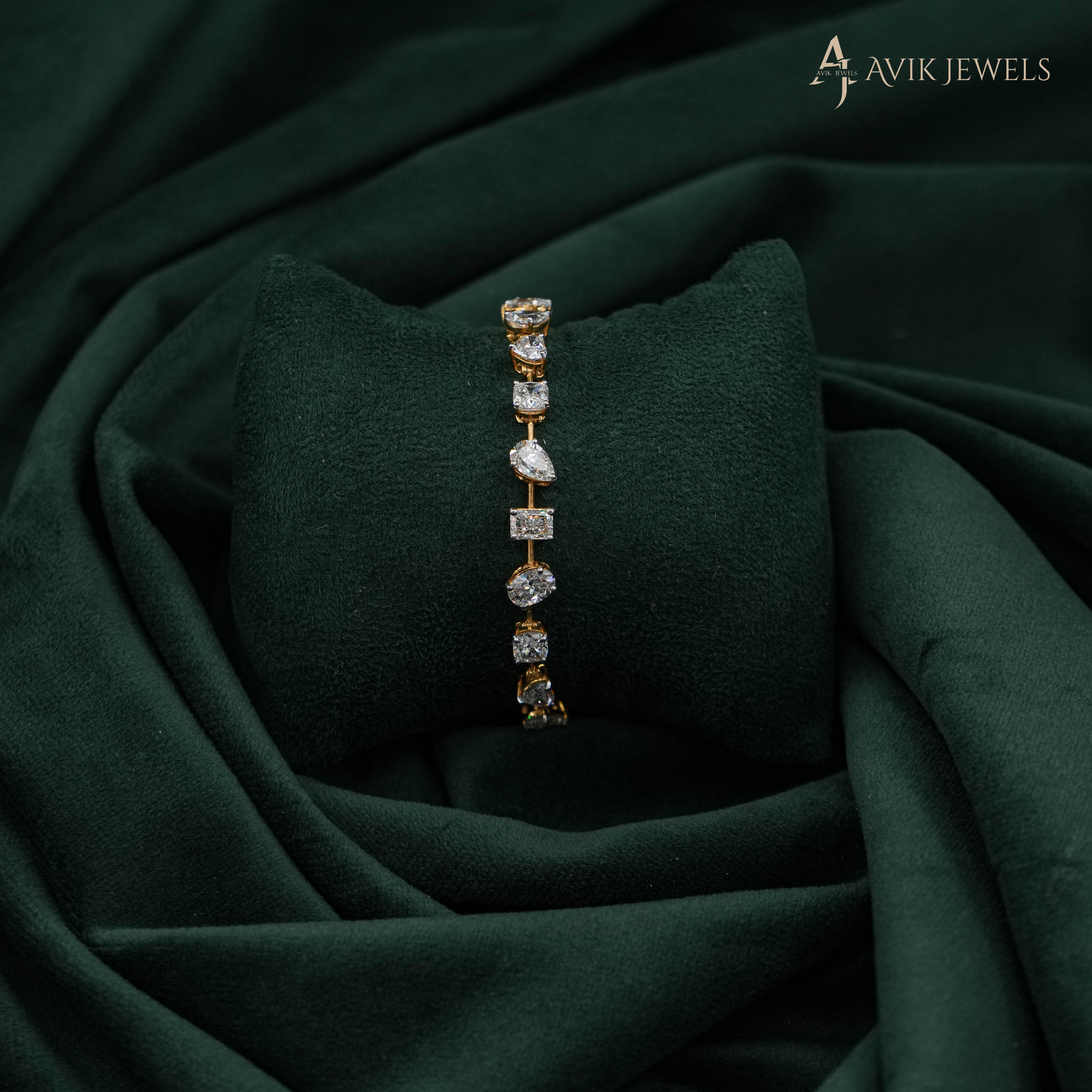 Lab Grown Diamond Emerald Bracelet