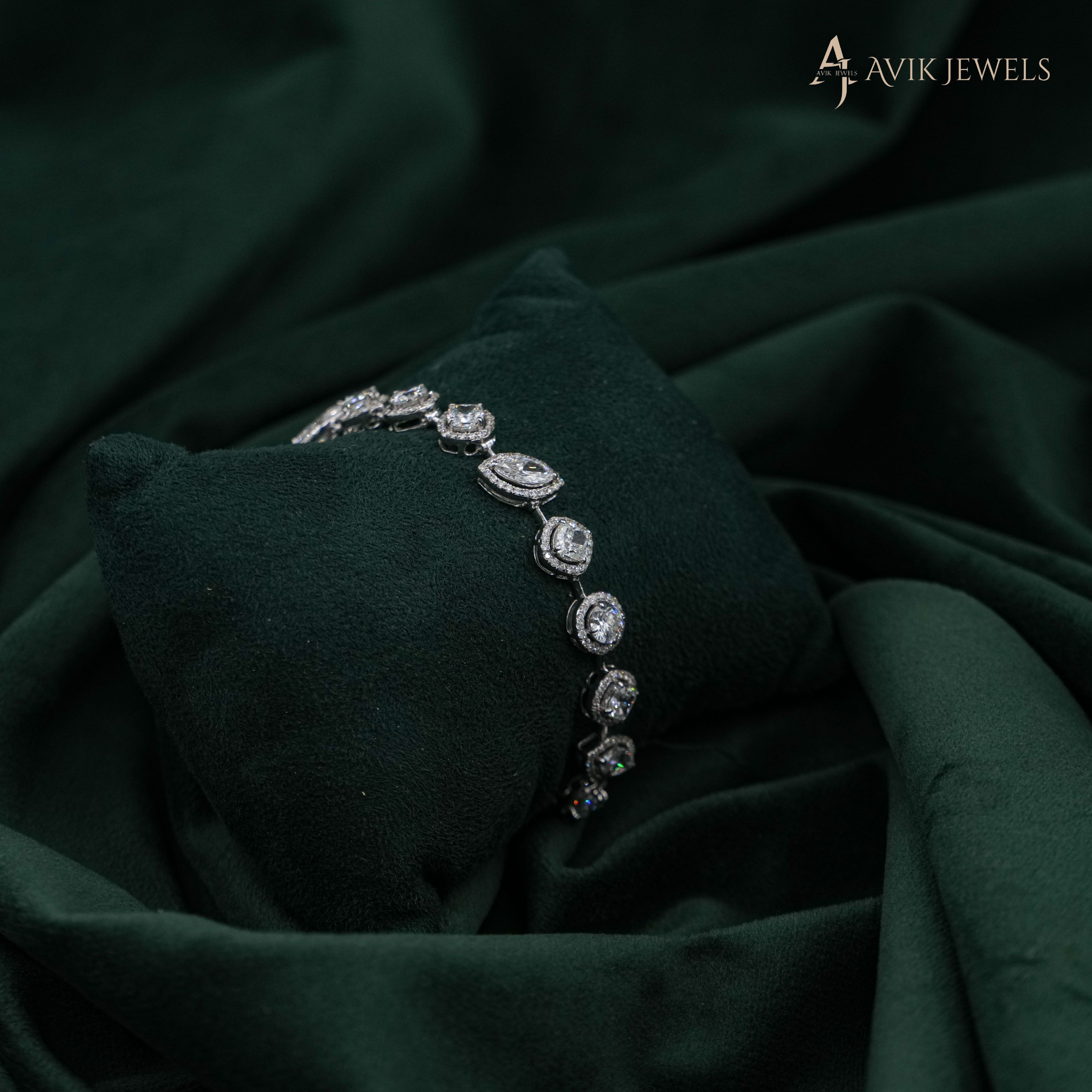 Avik Jewels - Lab Grown Diamond Tennis Bracelet