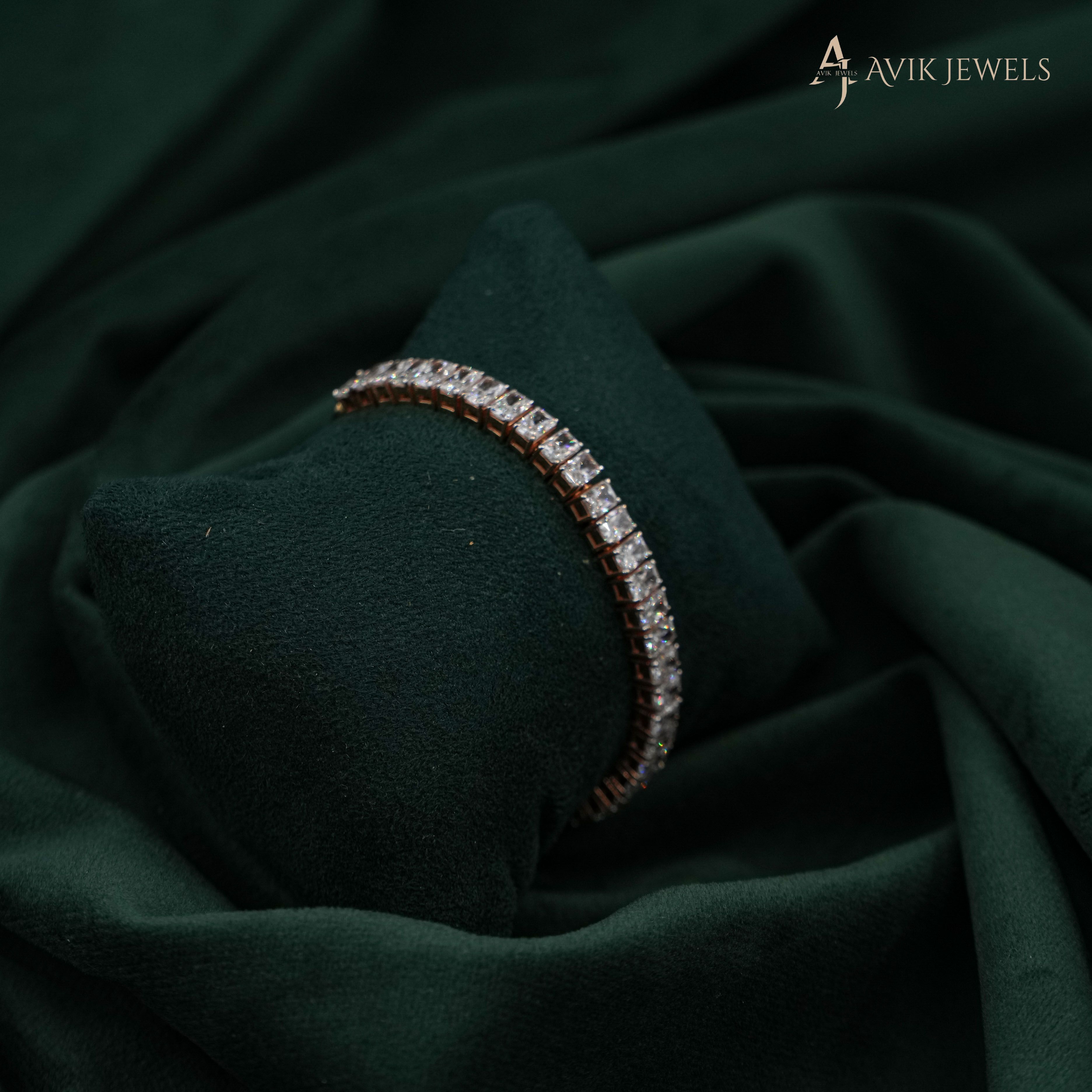 Avik Jewels - Lab Grown Diamond Gold Bracelet
