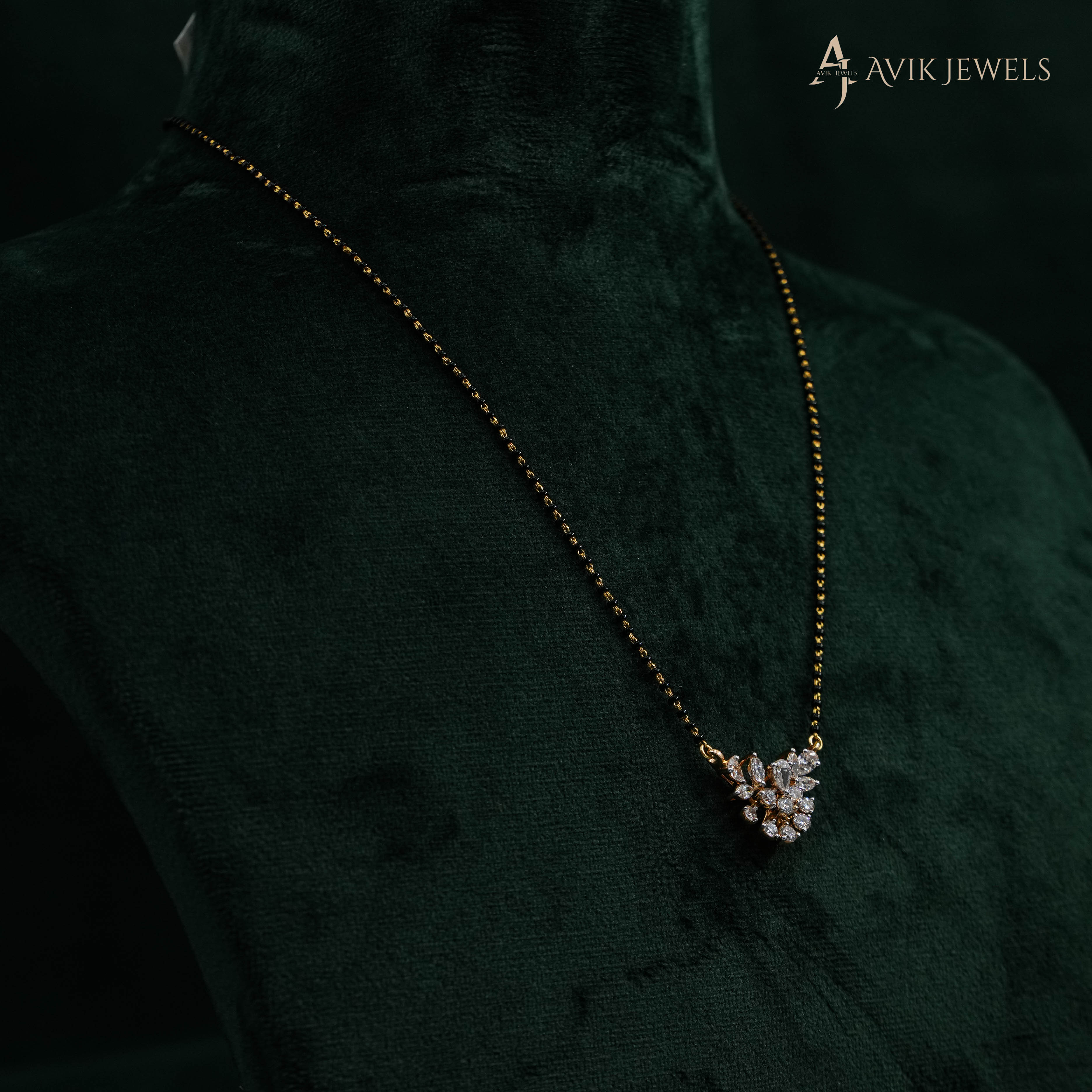 Lab Grown Diamond Flower Pendant