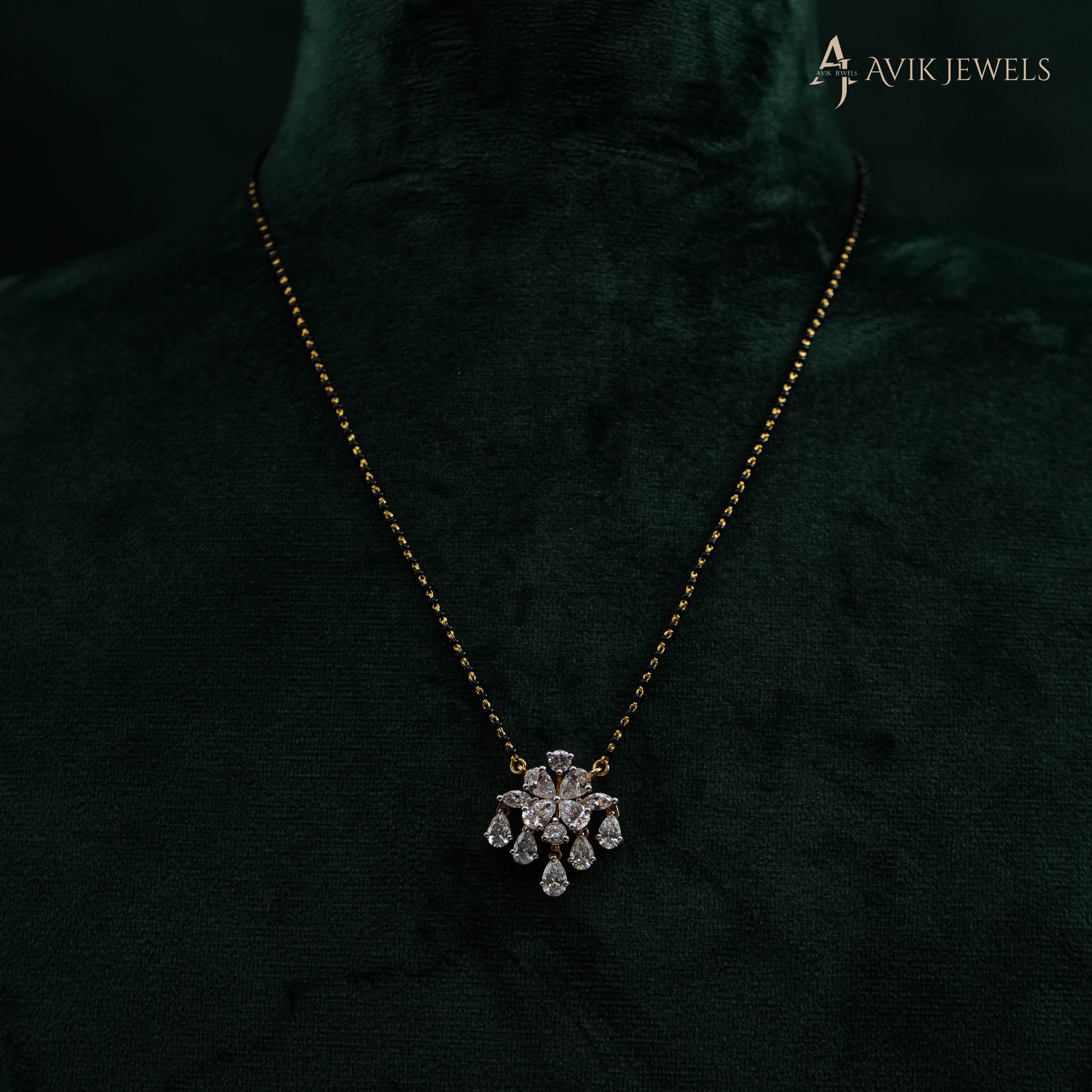 Avik Jewels - Lab Grown Diamond Flower Pendant