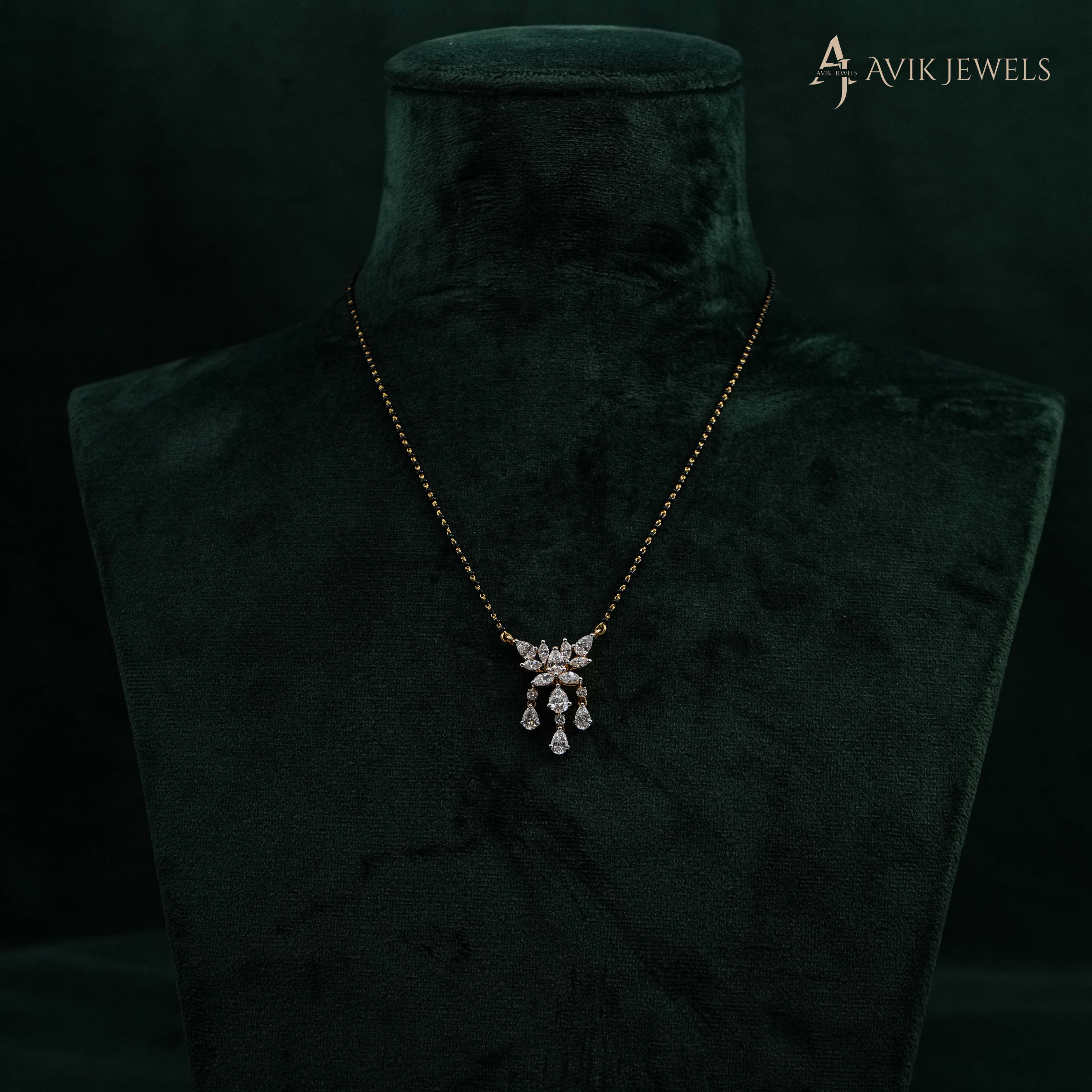 Lab Grown Diamond Flower Pendant