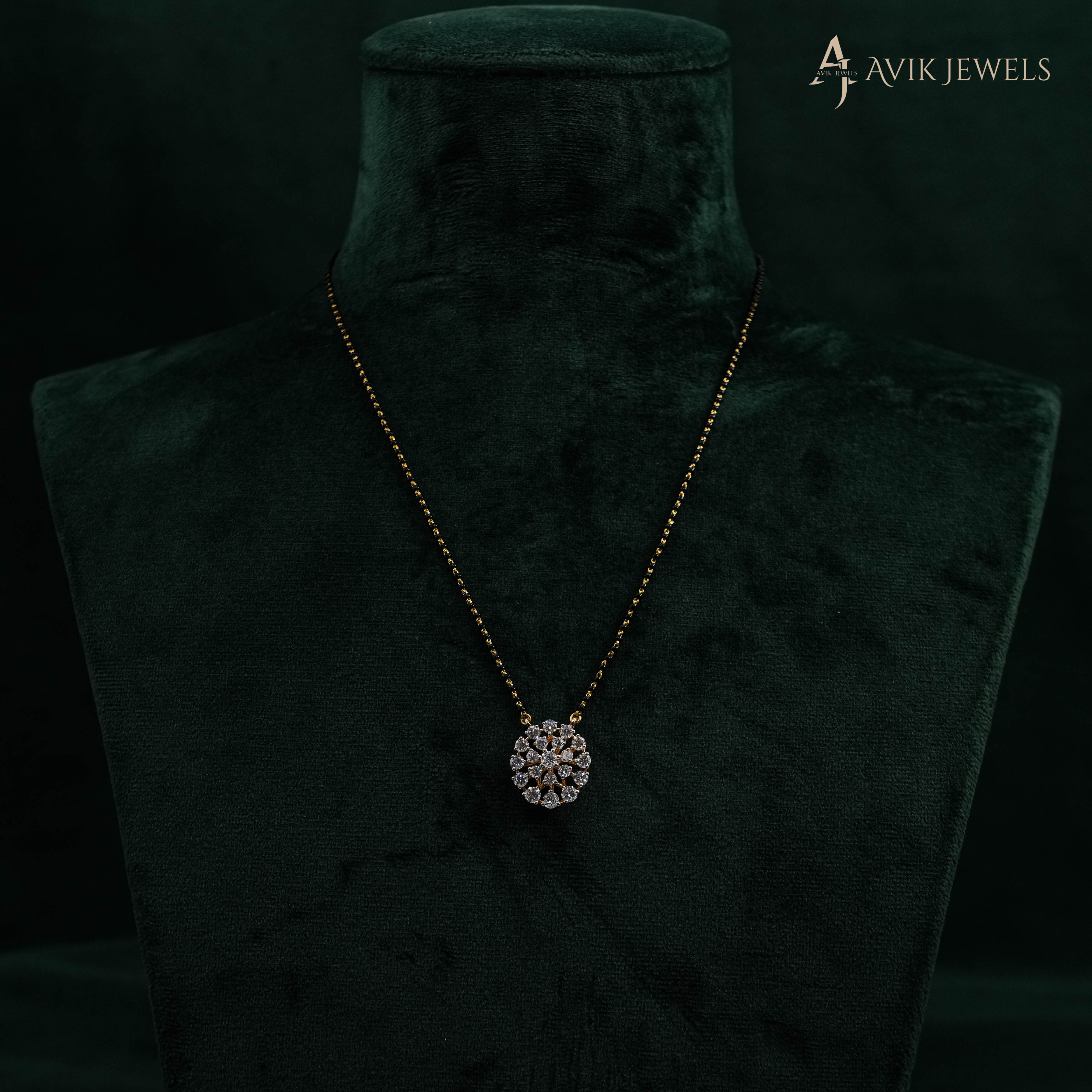 Lab Grown Diamond Flower Pendant