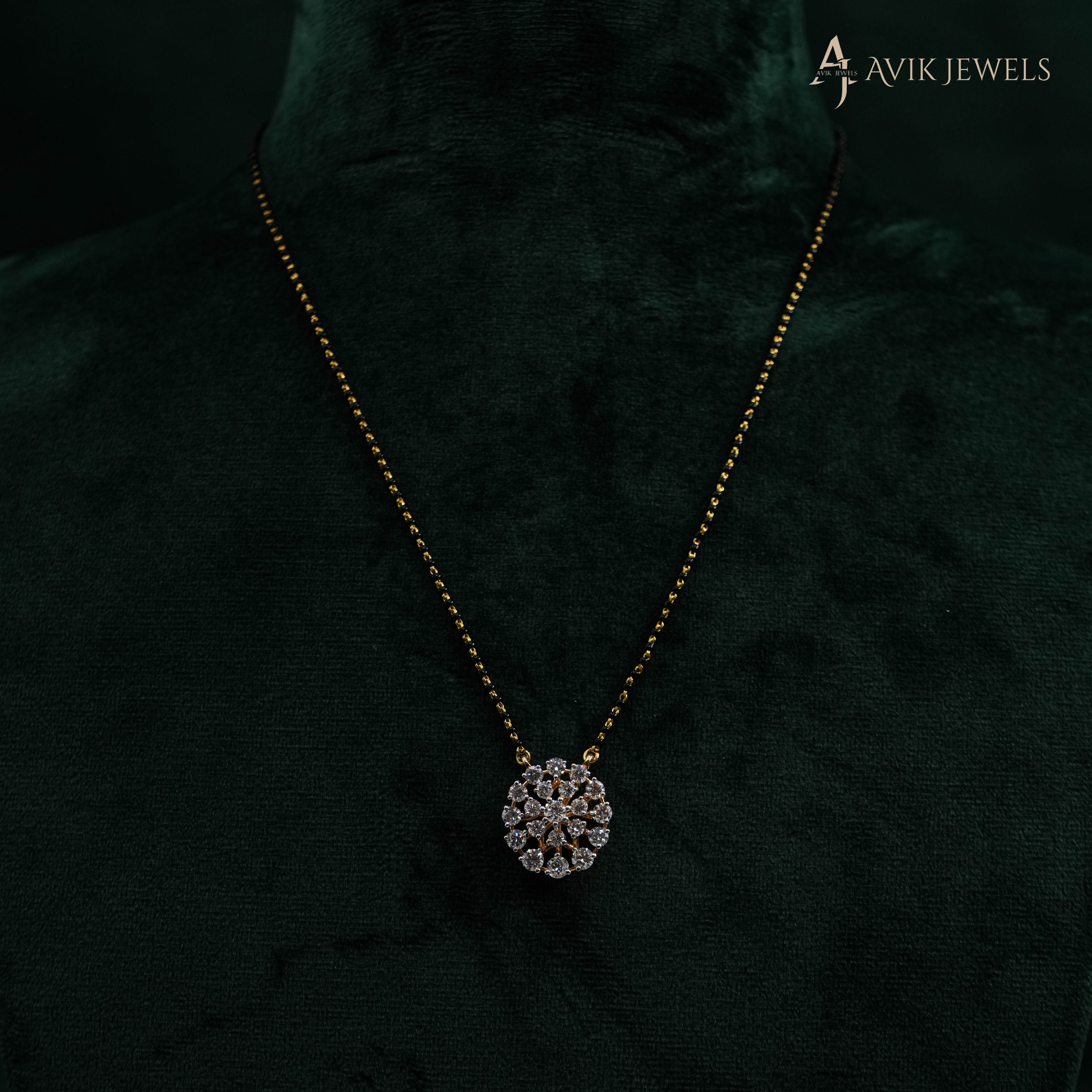 Lab Grown Diamond Flower Pendant