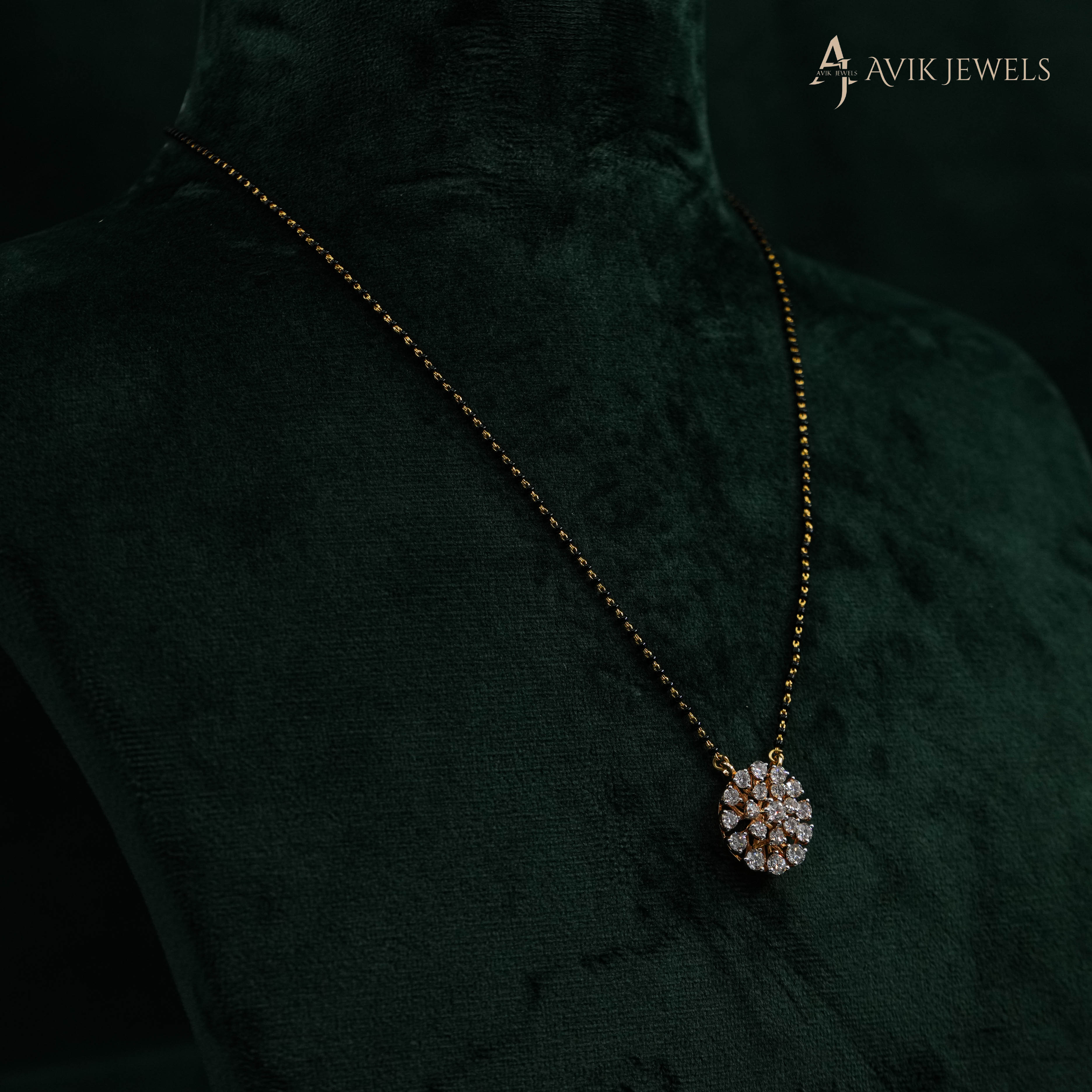 Lab Grown Diamond Flower Pendant