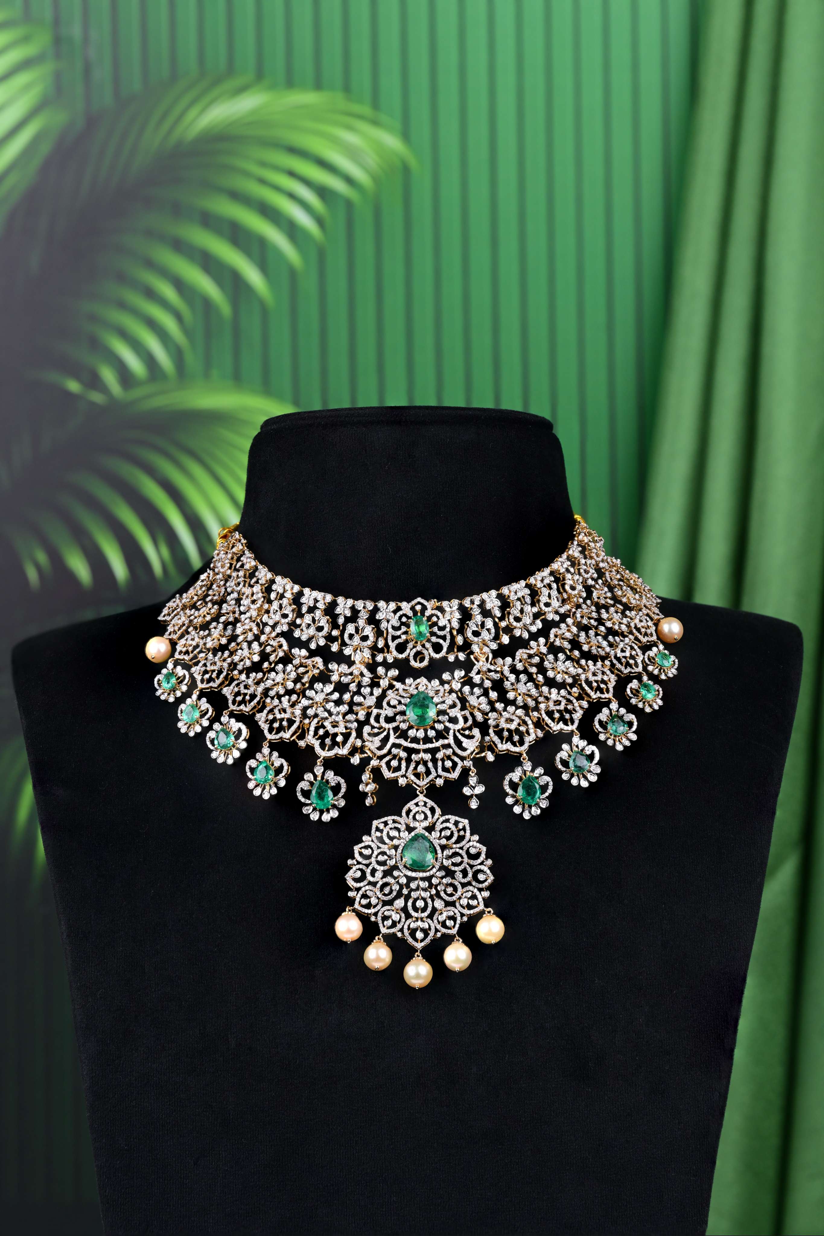 Brinda Gold and Diamonds - Emerald Bloom Heritage Choker