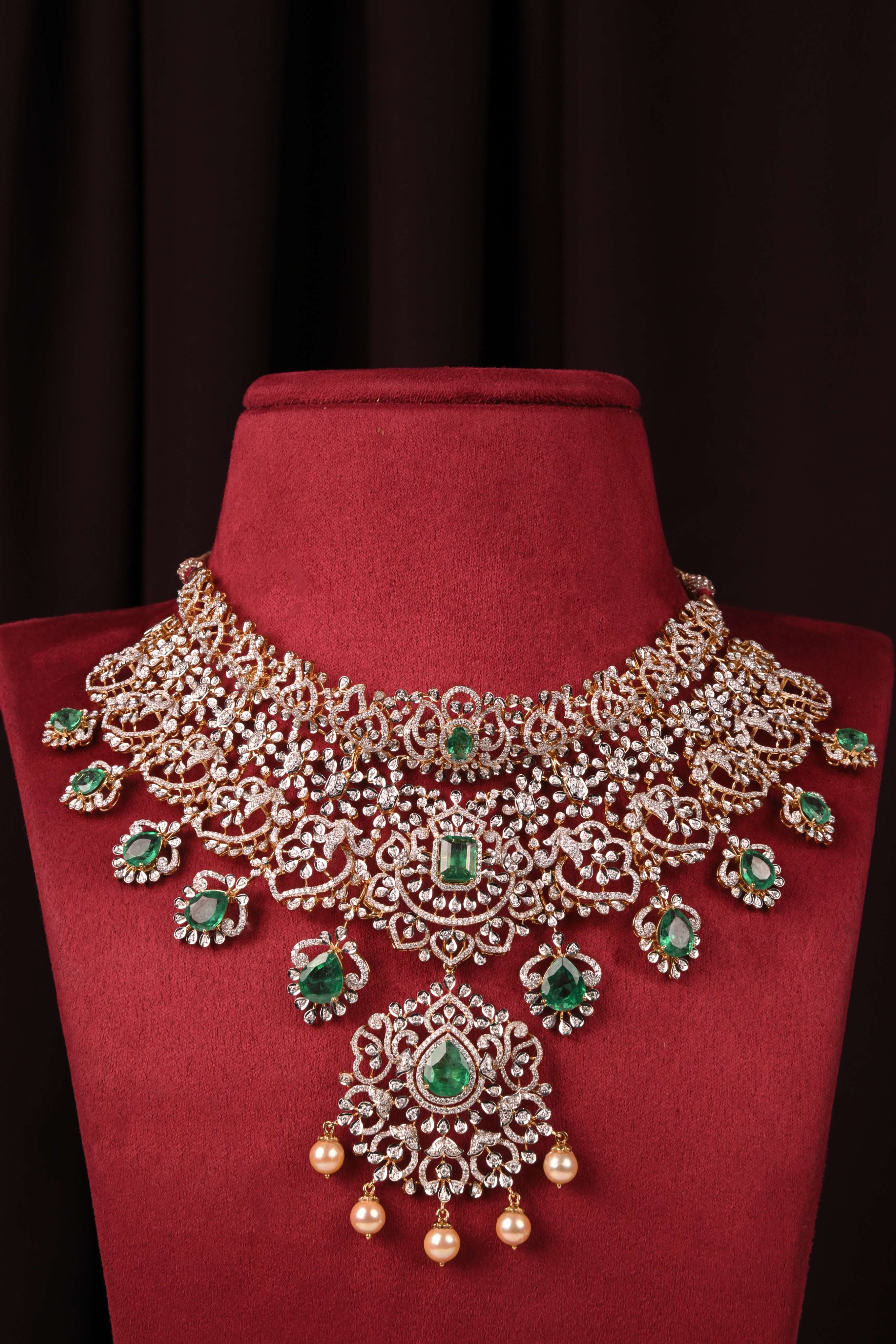 Brinda Gold and Diamonds - Emerald Diamond Necklace