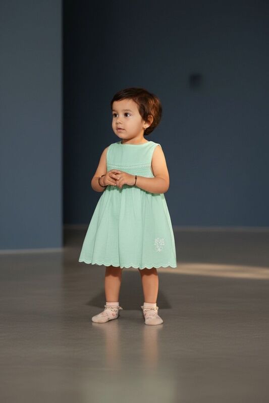 Chicbear - CB 259 SLEEVELESS FROCK