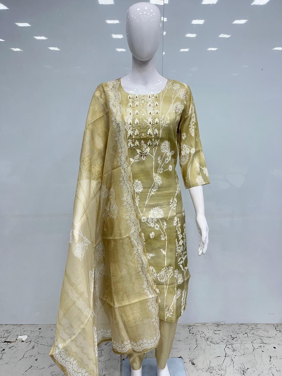 Diya sarees - Mirror Work With Beautiful Design