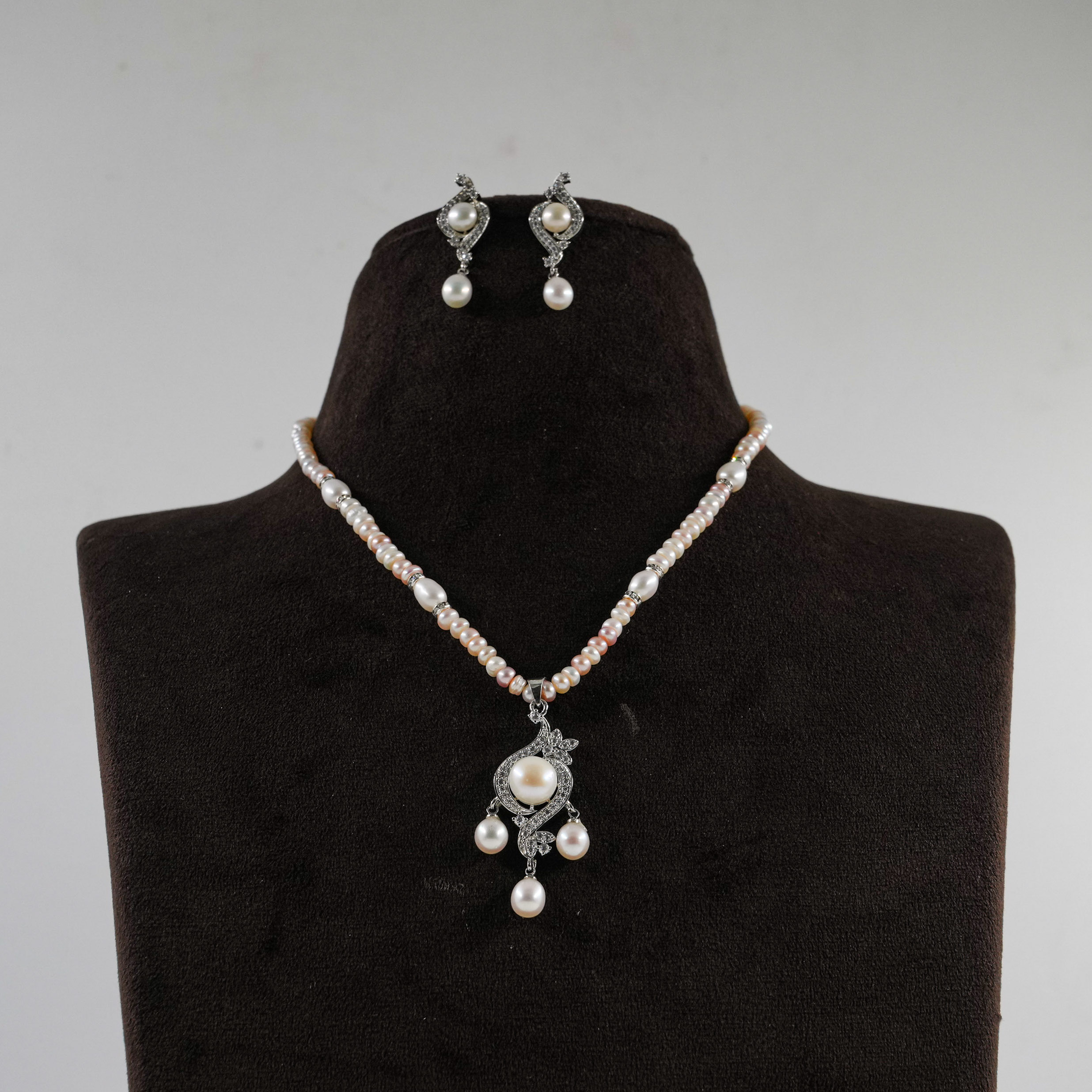 The Pearl Atelier by Kabra Pearls - Pearl Necklace set