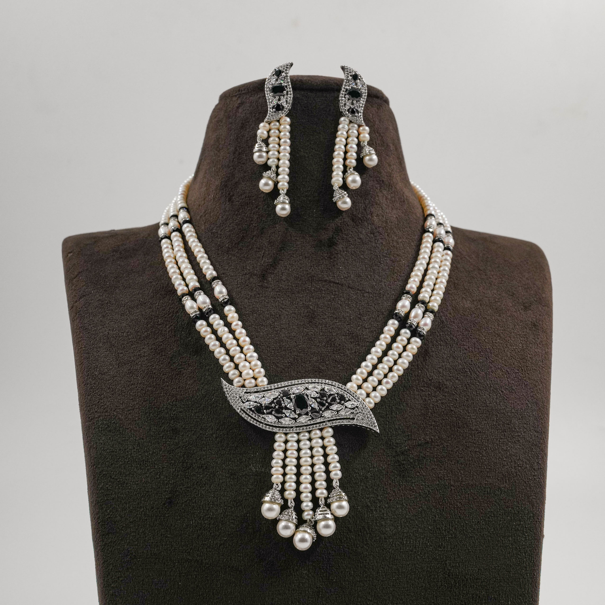 Pearl Necklace set