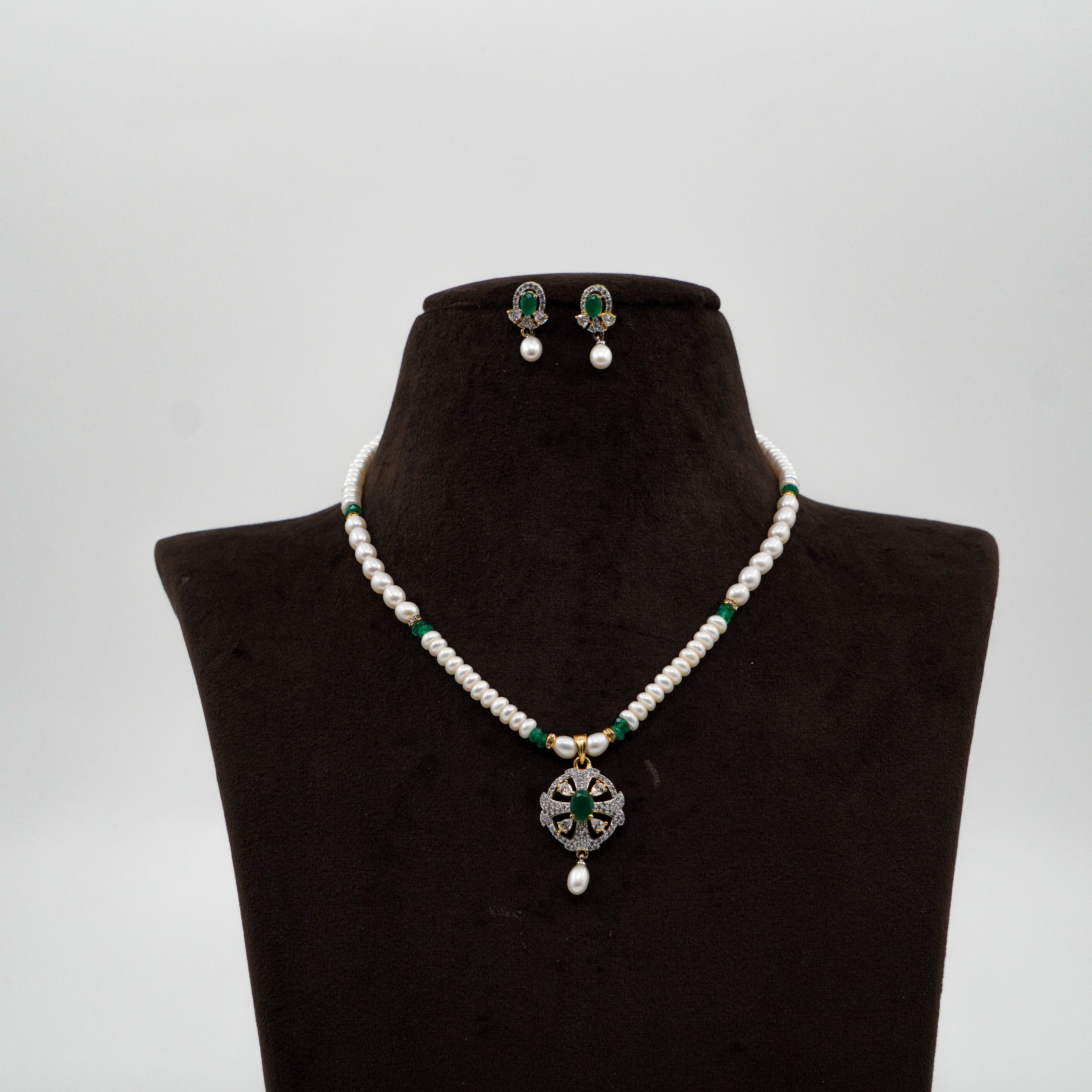 Pearl Emerald Necklace