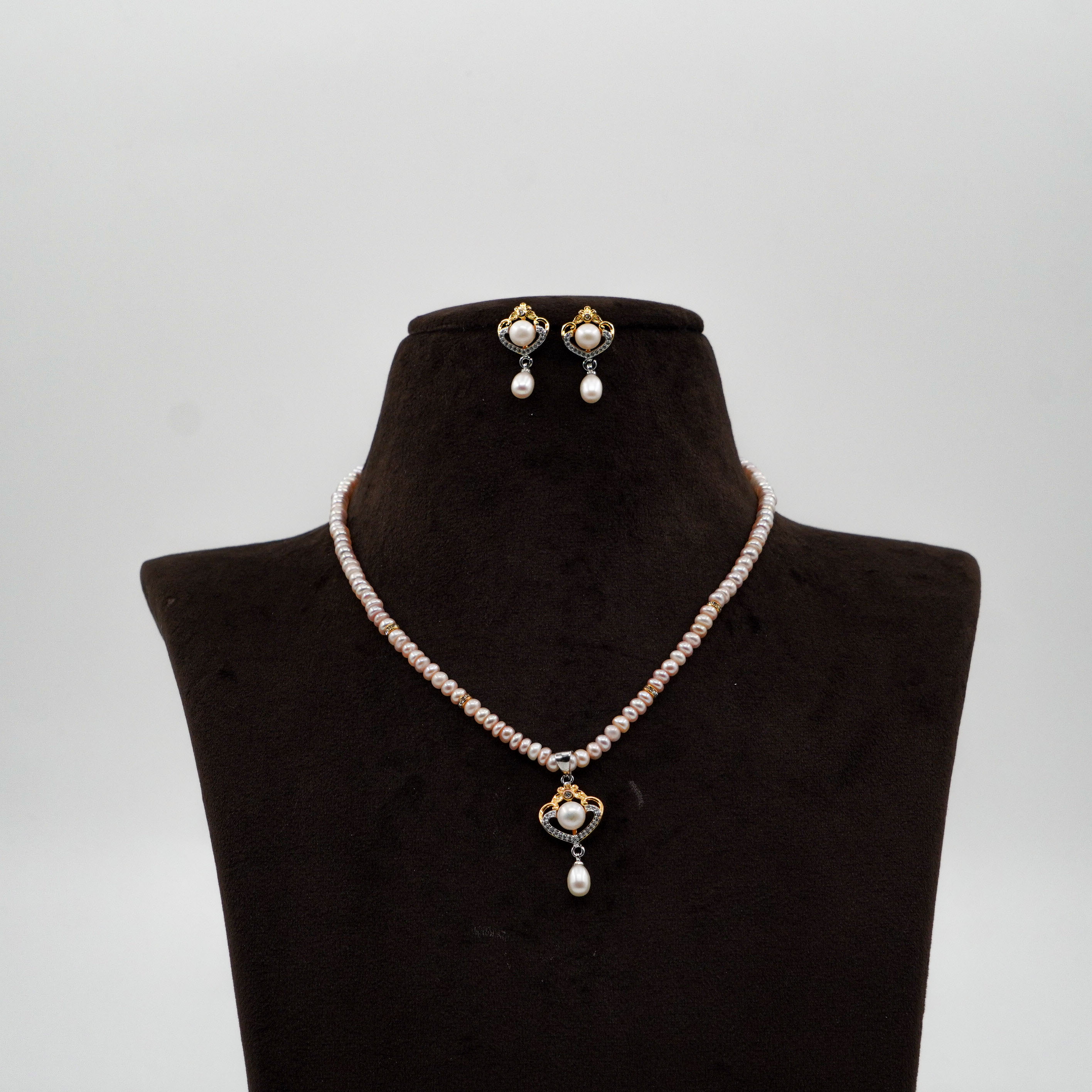 Pearl Necklace Set