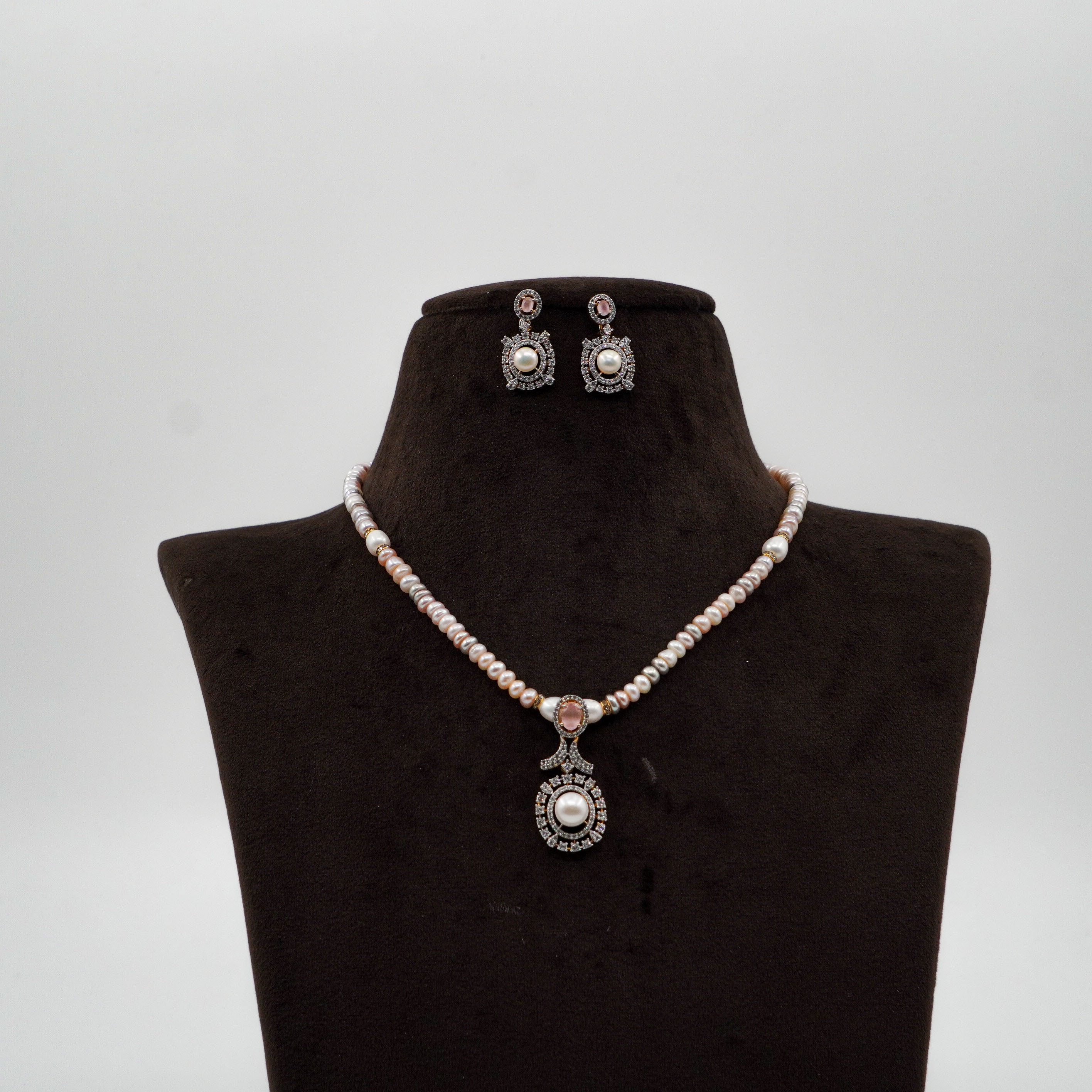 Pearl Necklace Set