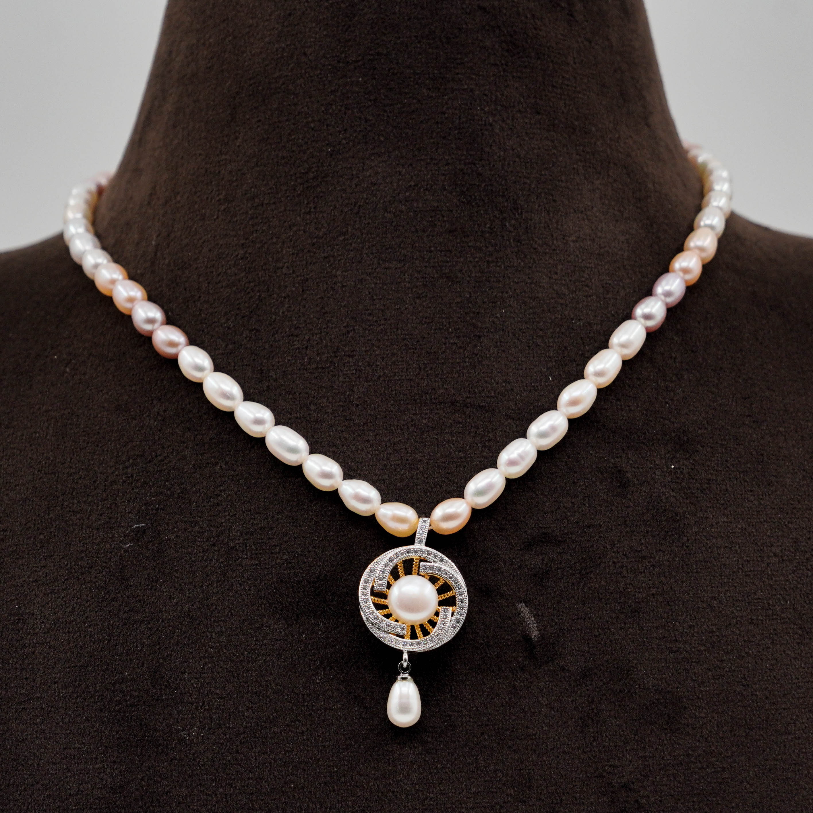 Pearl Necklace Set