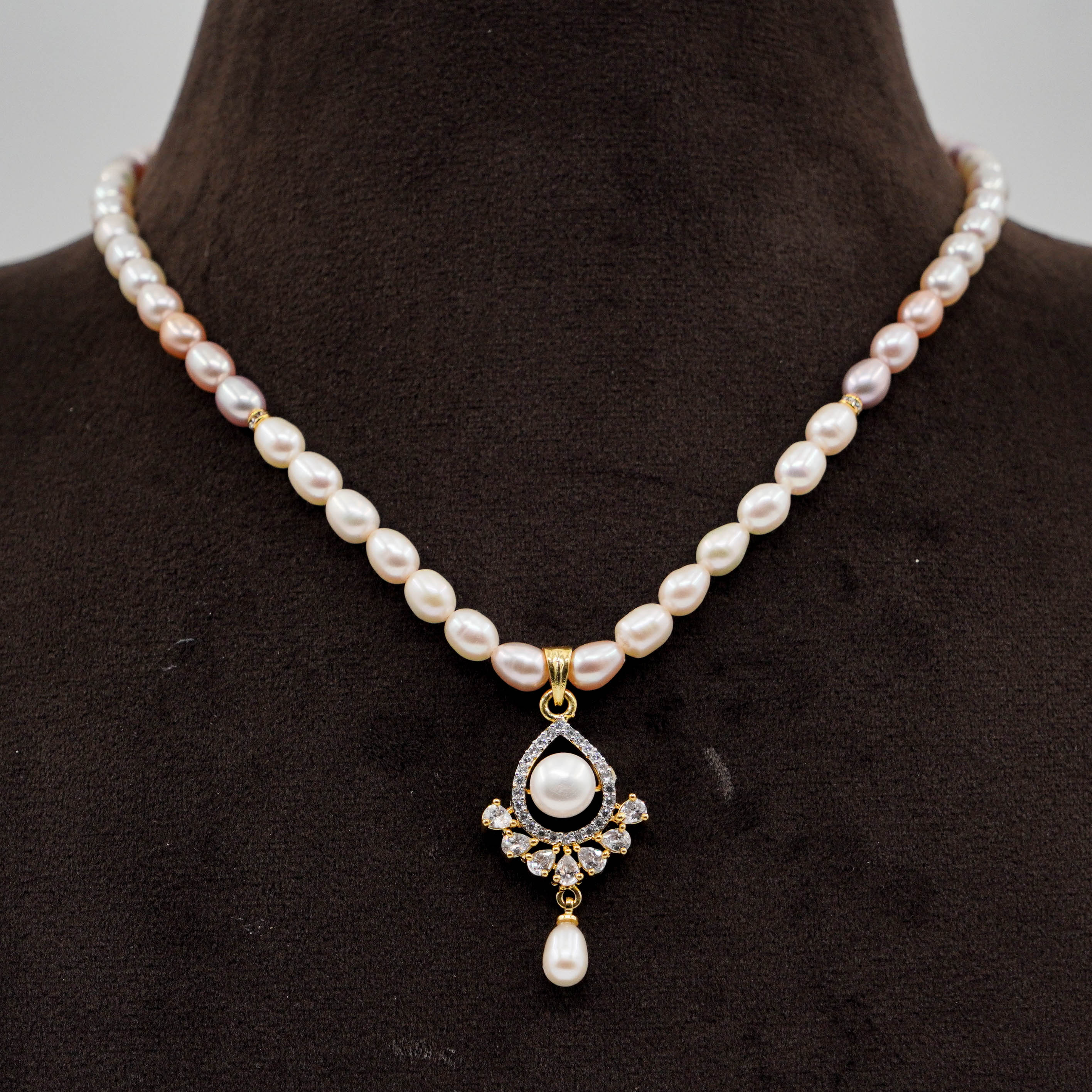 Pearl Necklace Set