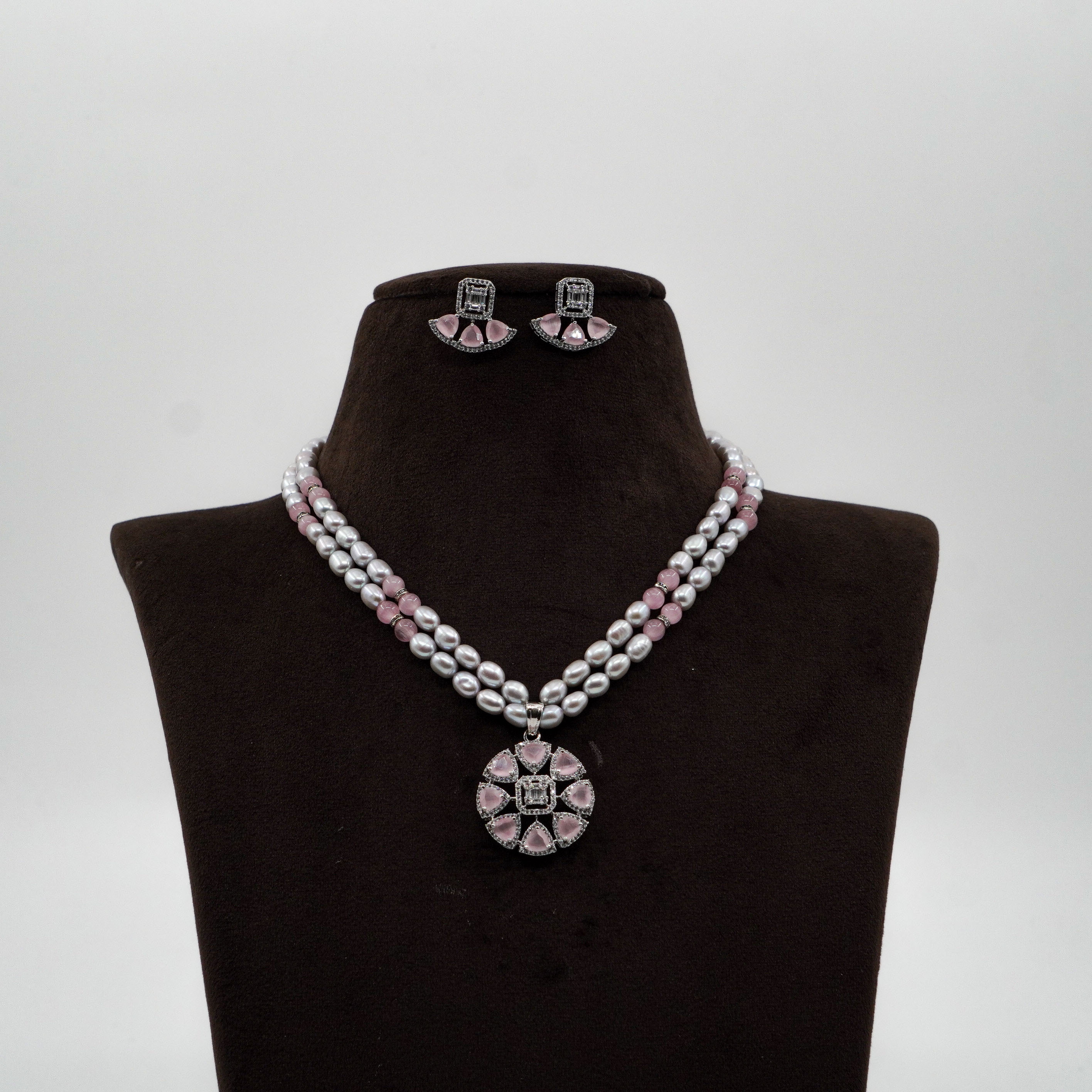 Pearl Necklace Set
