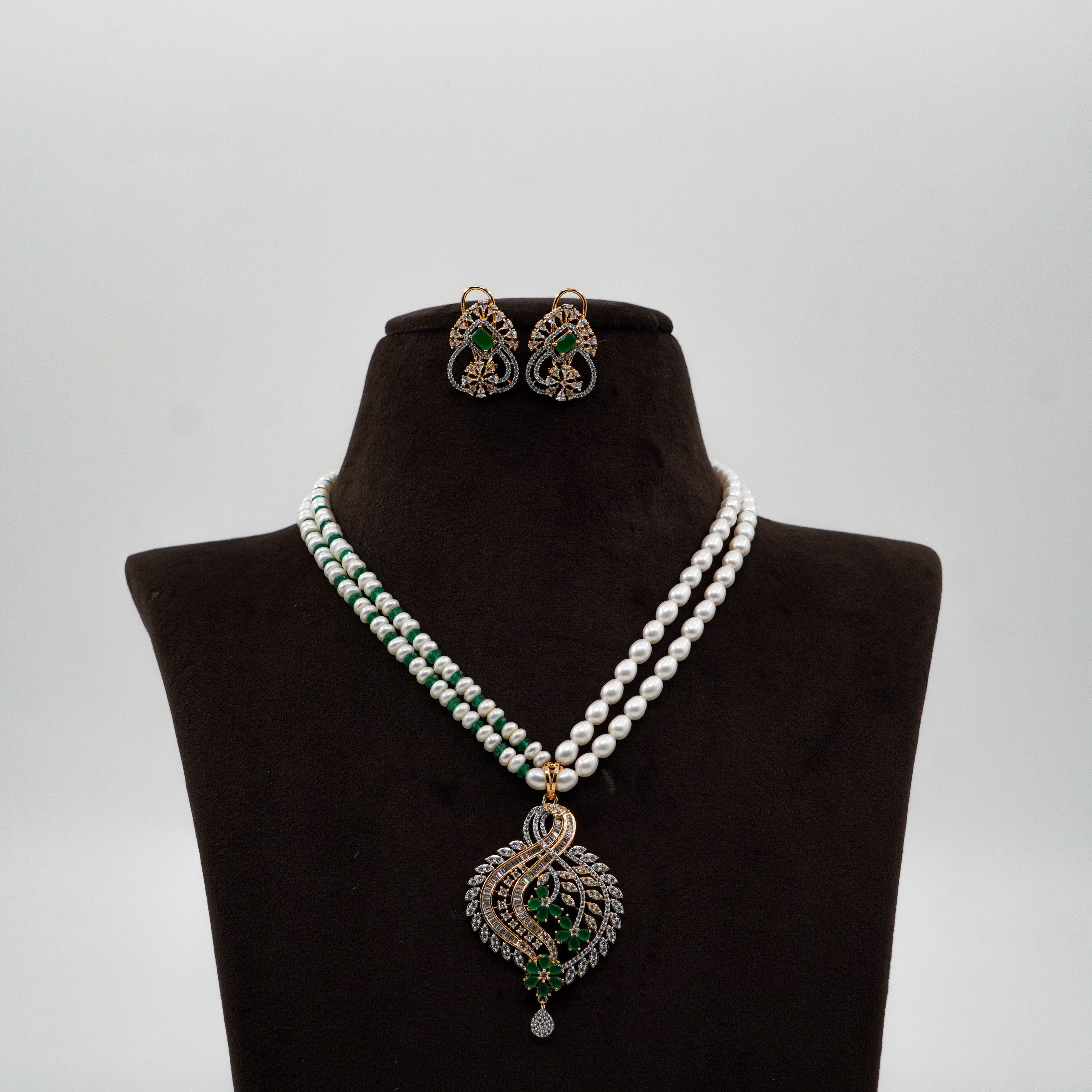 Pearl Emerald Necklace