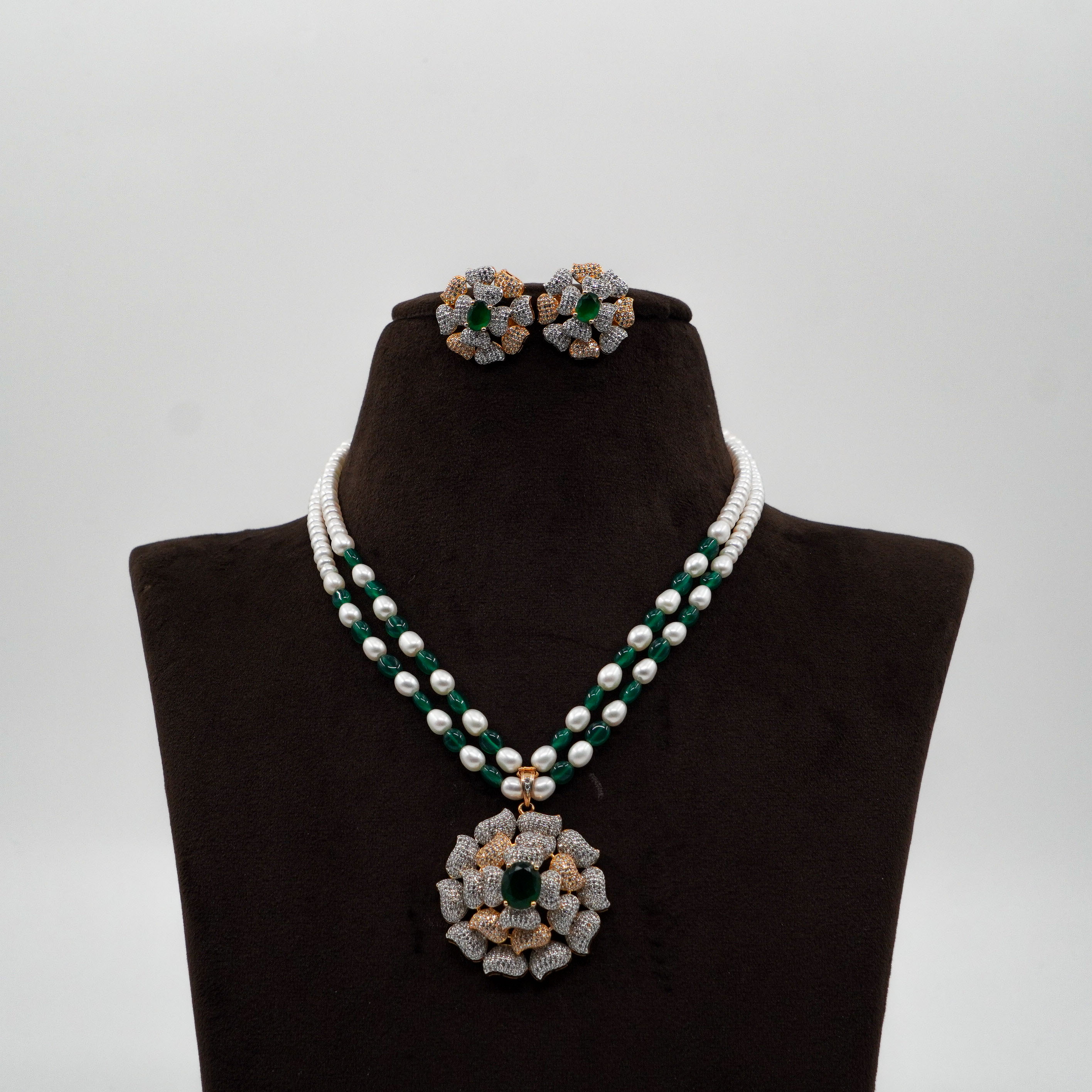 Pearl Necklace Set