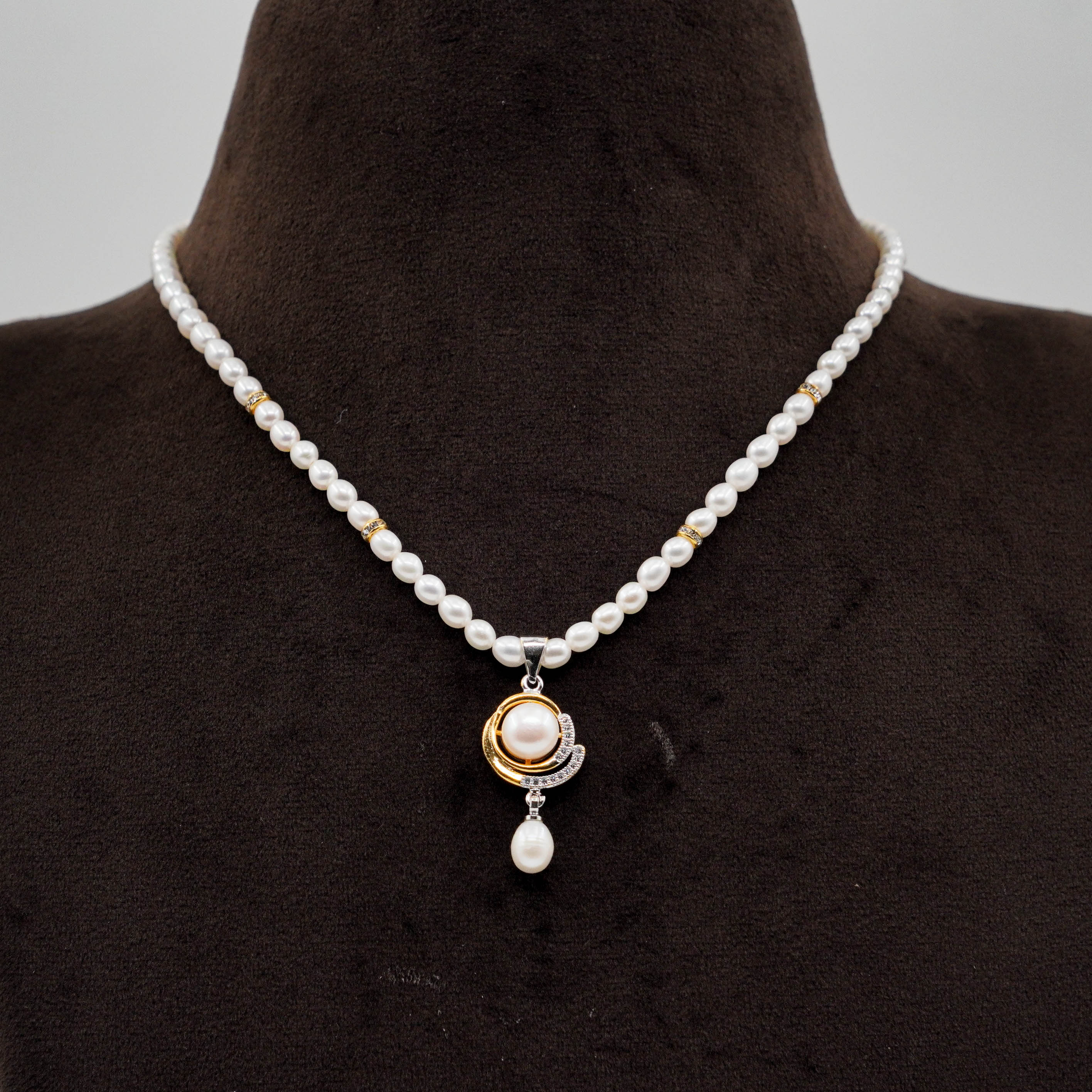 Pearl Necklace Set