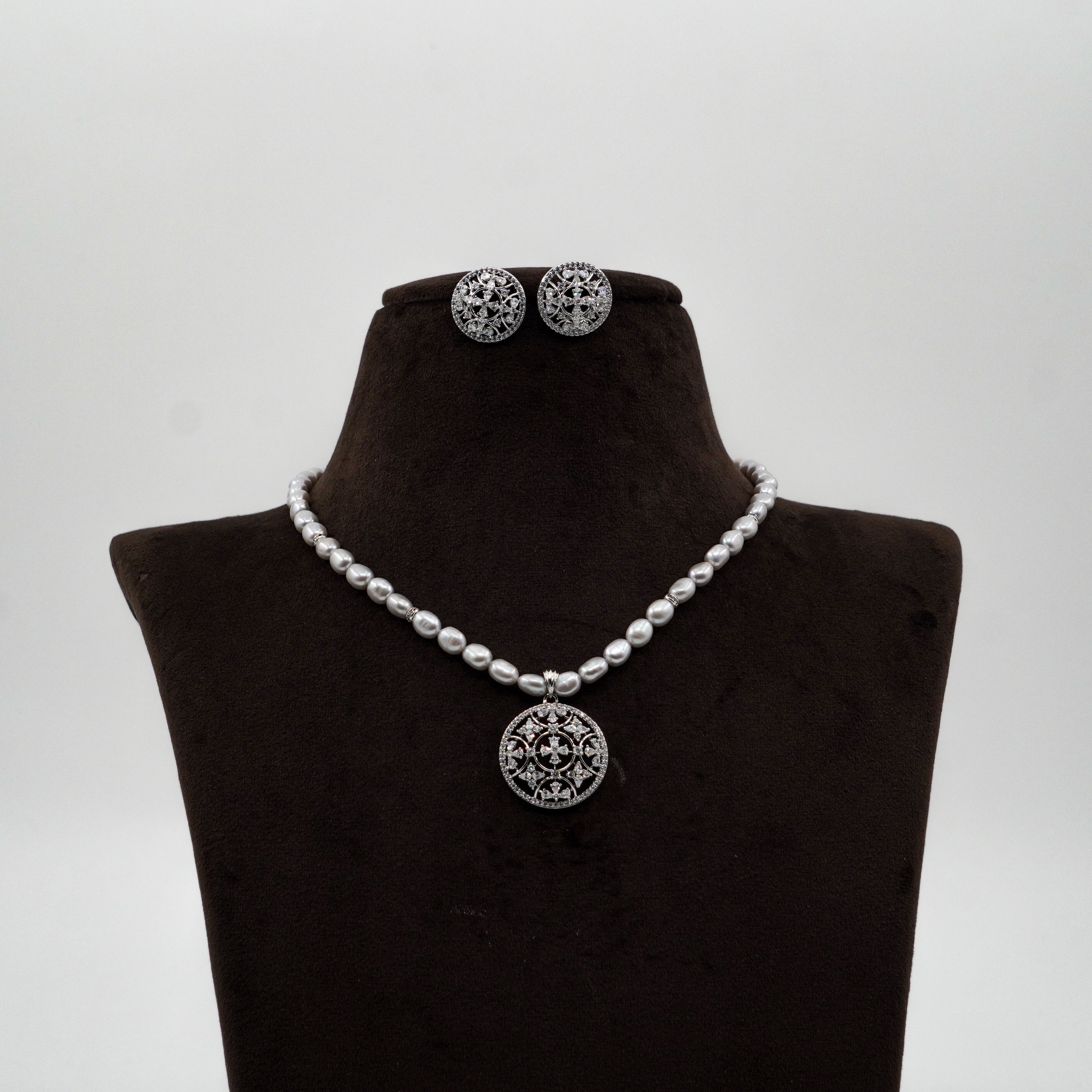 Pearl Necklace Set