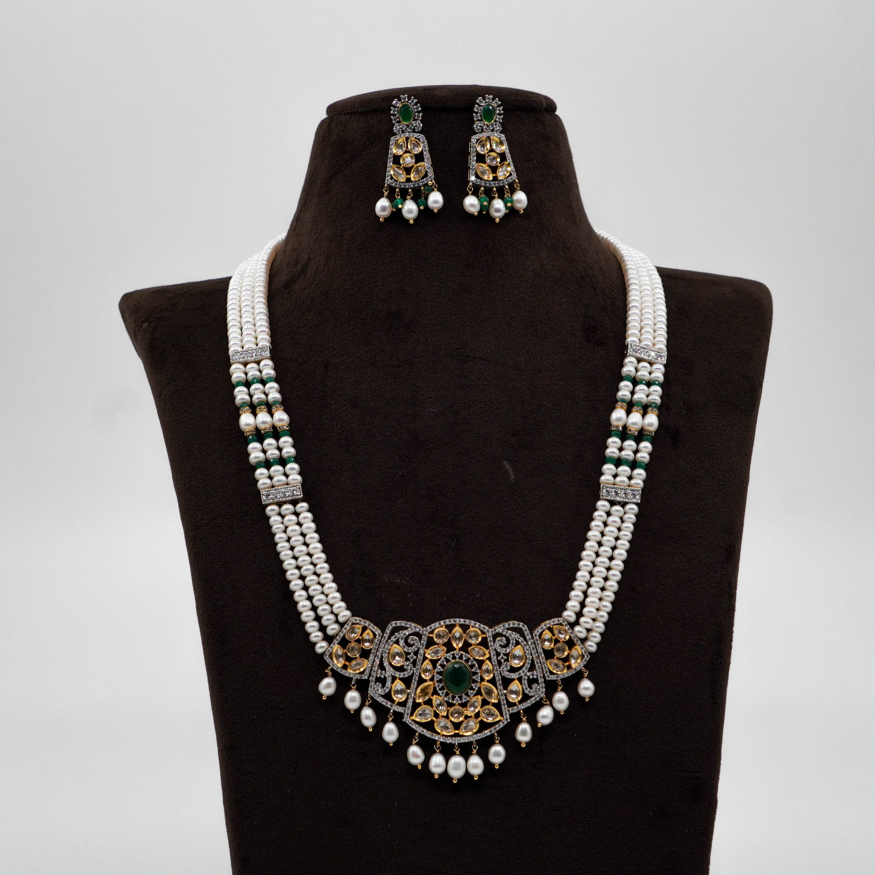 Pearl Necklace Set