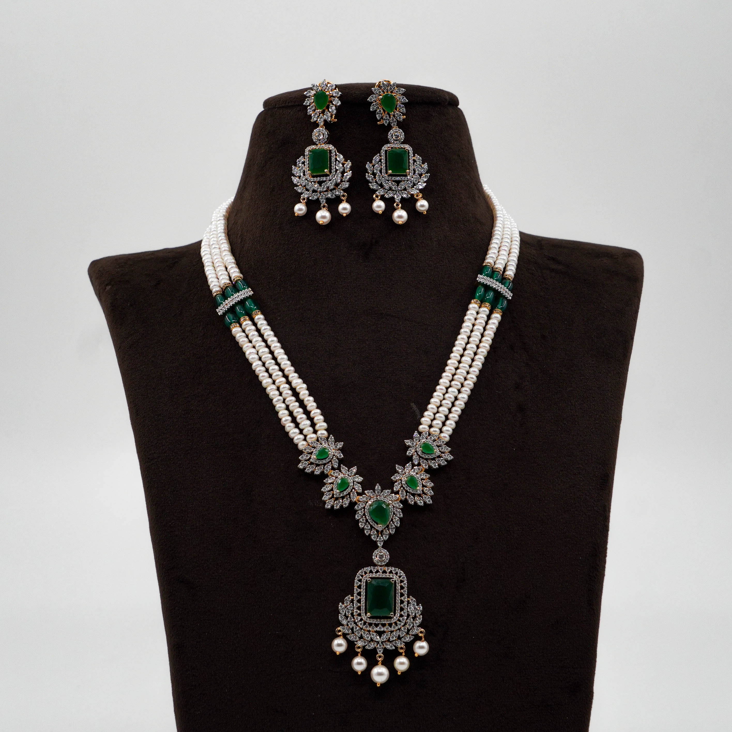 Pearl Emerald Necklace