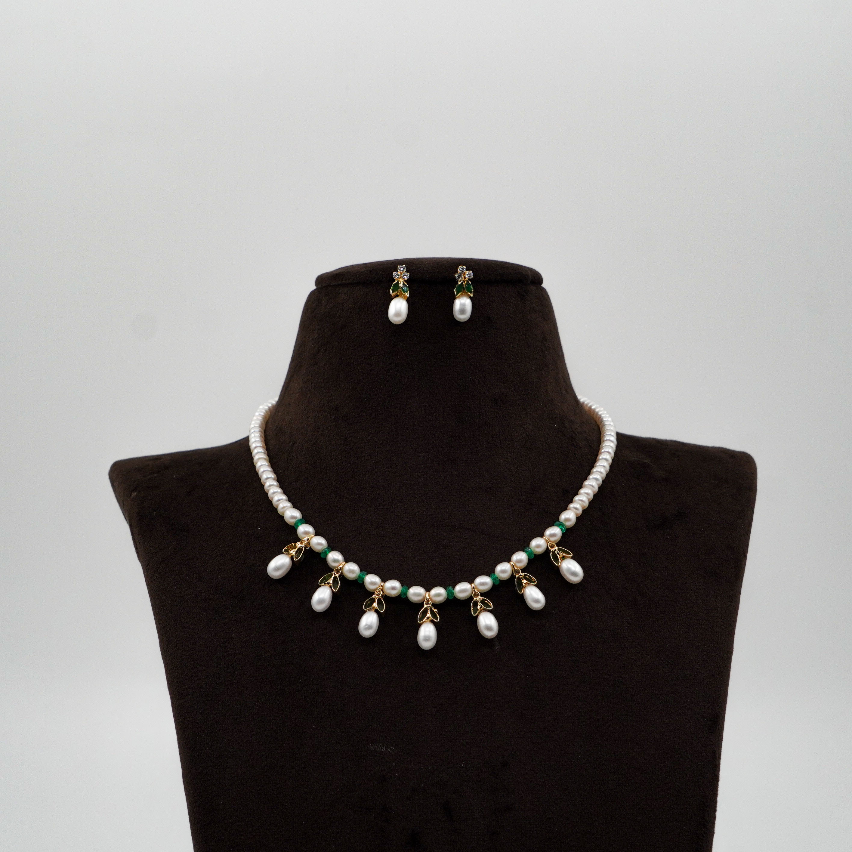 Pearl Necklace Set
