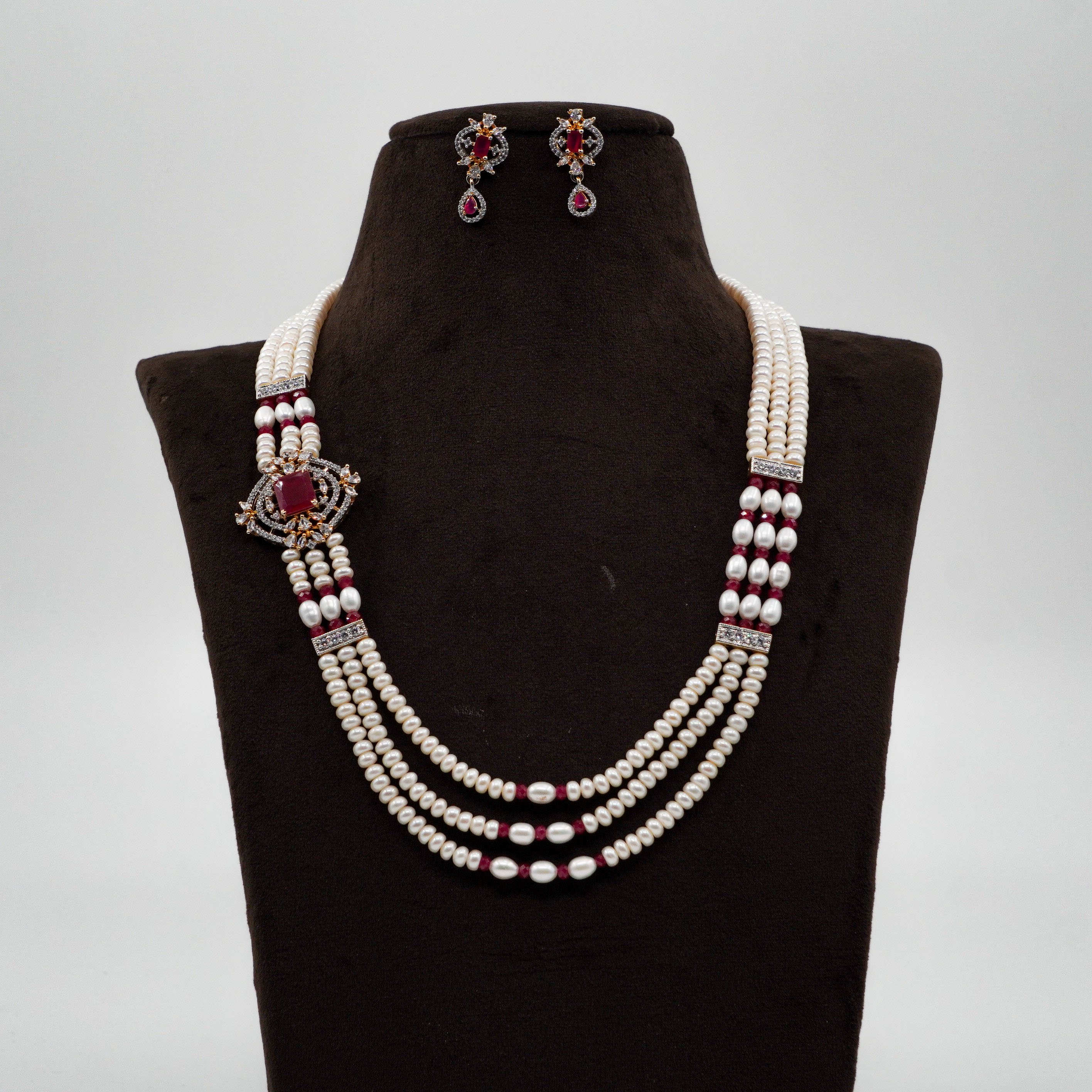 Pearl Necklace Set