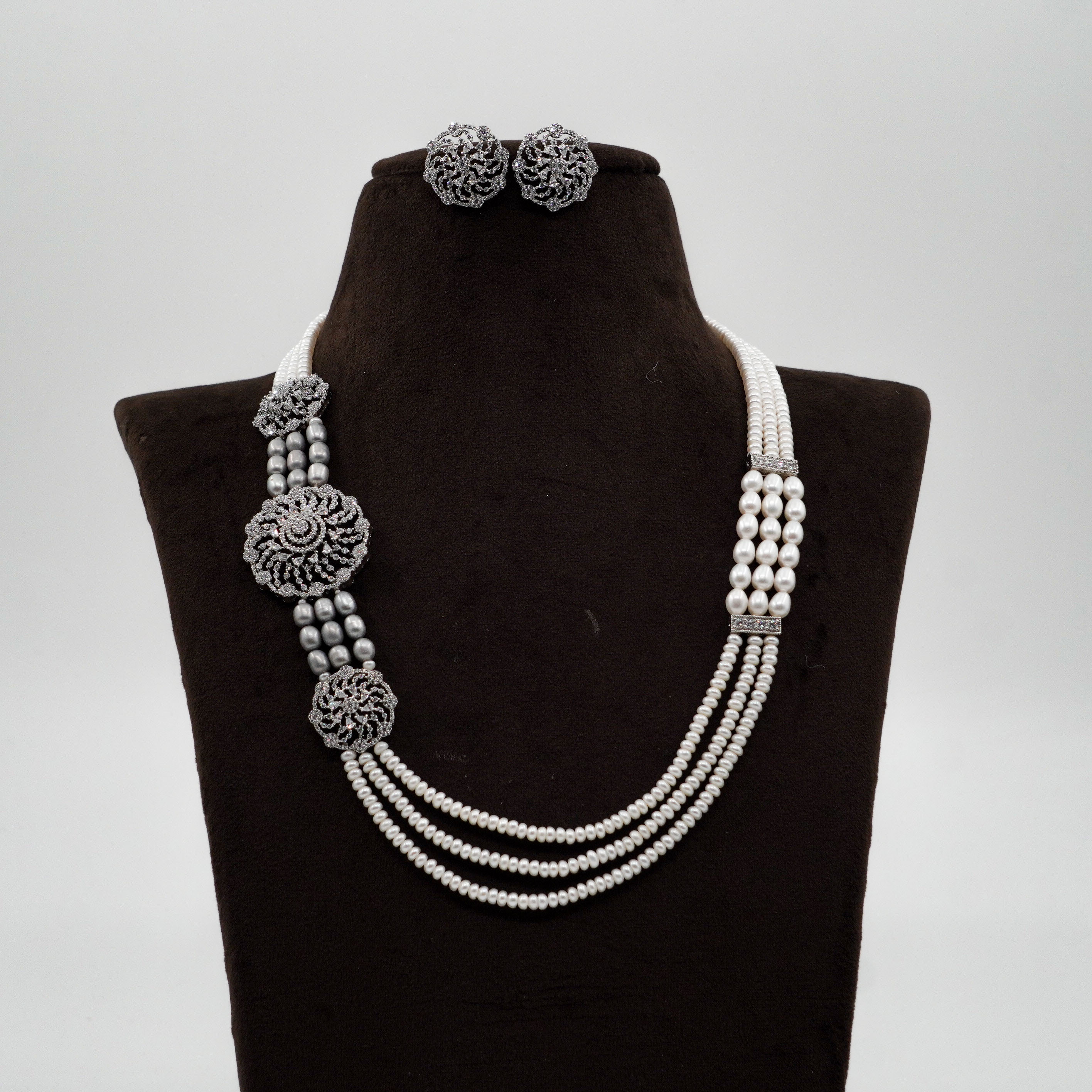 Pearl Necklace Set